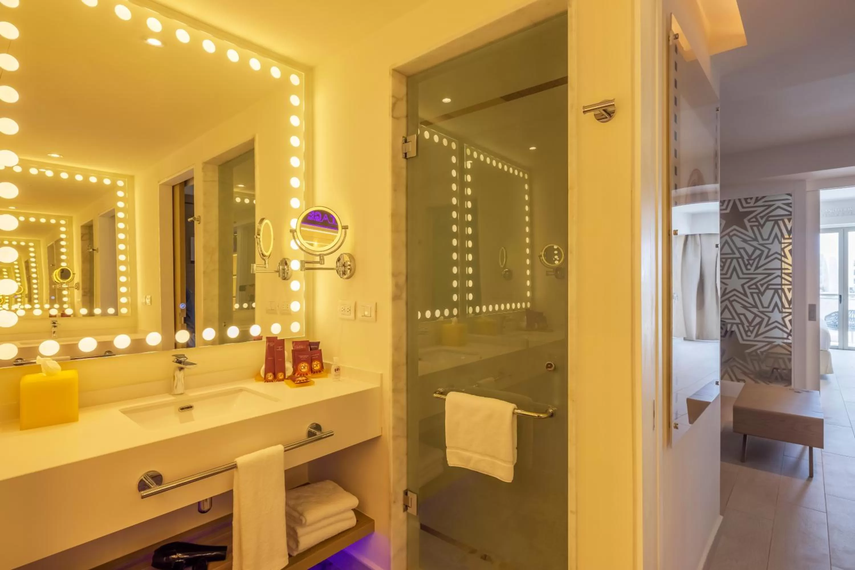 Bathroom in Planet Hollywood Cancun by Royalton, An Autograph Collection All-Inclusive Resort