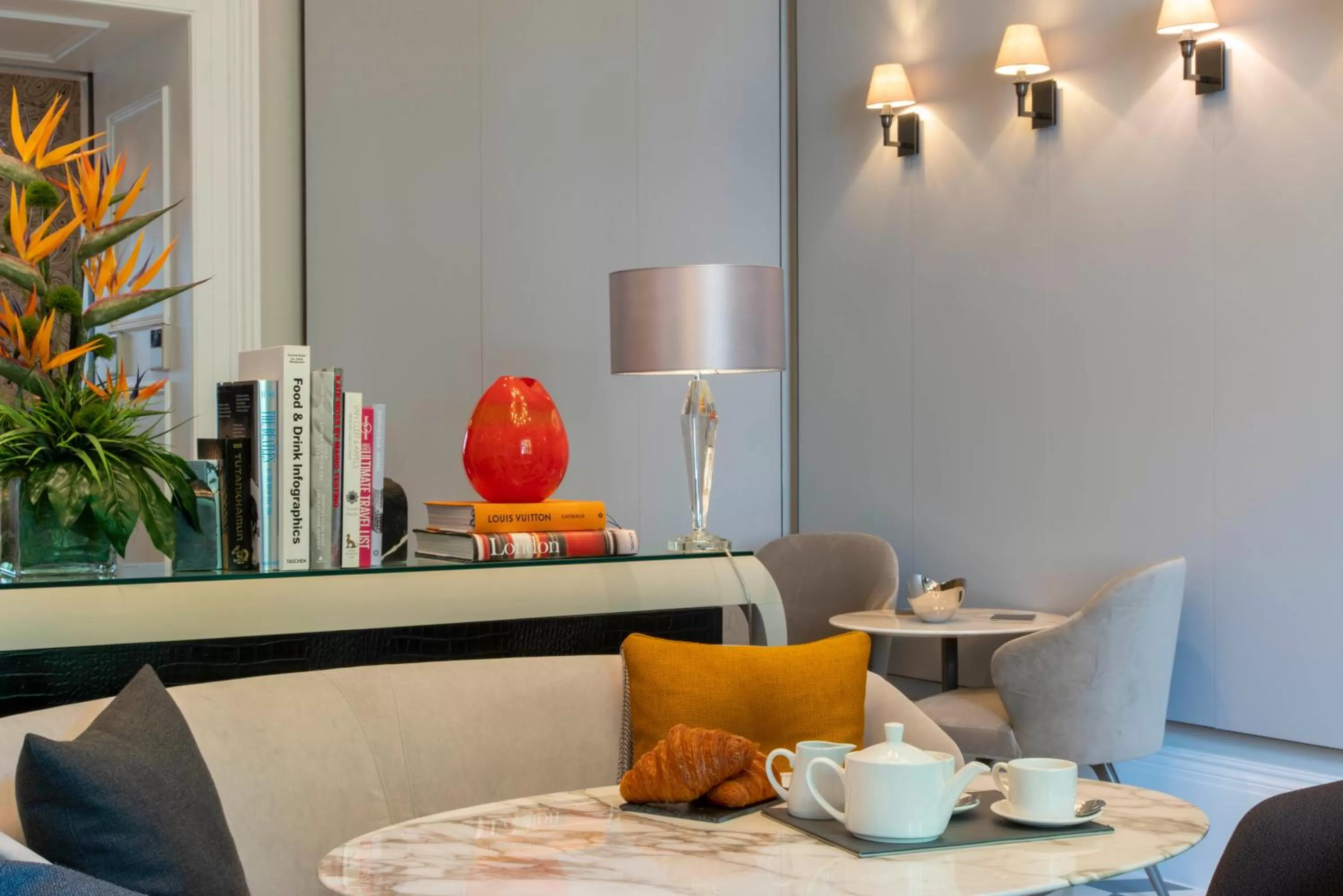 Lounge or bar in Eccleston Square Hotel