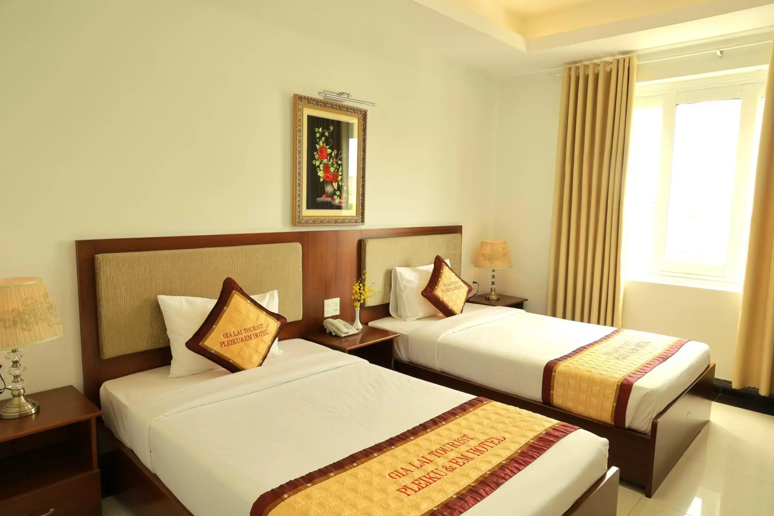 Superior Double or Twin Room in Pleiku & Em Hotel by Gia Lai Tourist Superior Double or Twin Room in Pleiku & Em Hotel by Gia Lai Tourist
