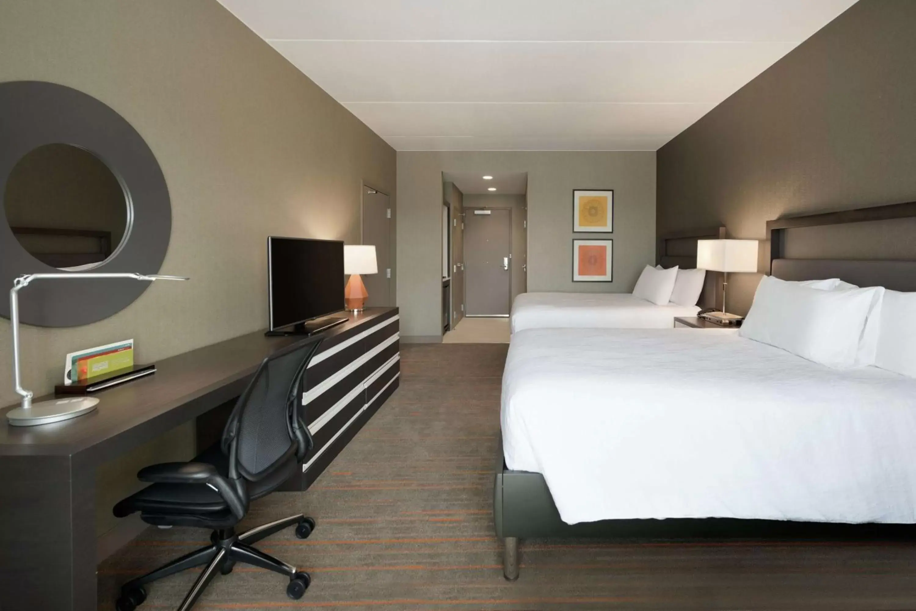 Queen Room - Hearing Accessible in Hilton Garden Inn Rochester - University & Medical Center Queen Room - Hearing Accessible in Hilton Garden Inn Rochester - University & Medical Center