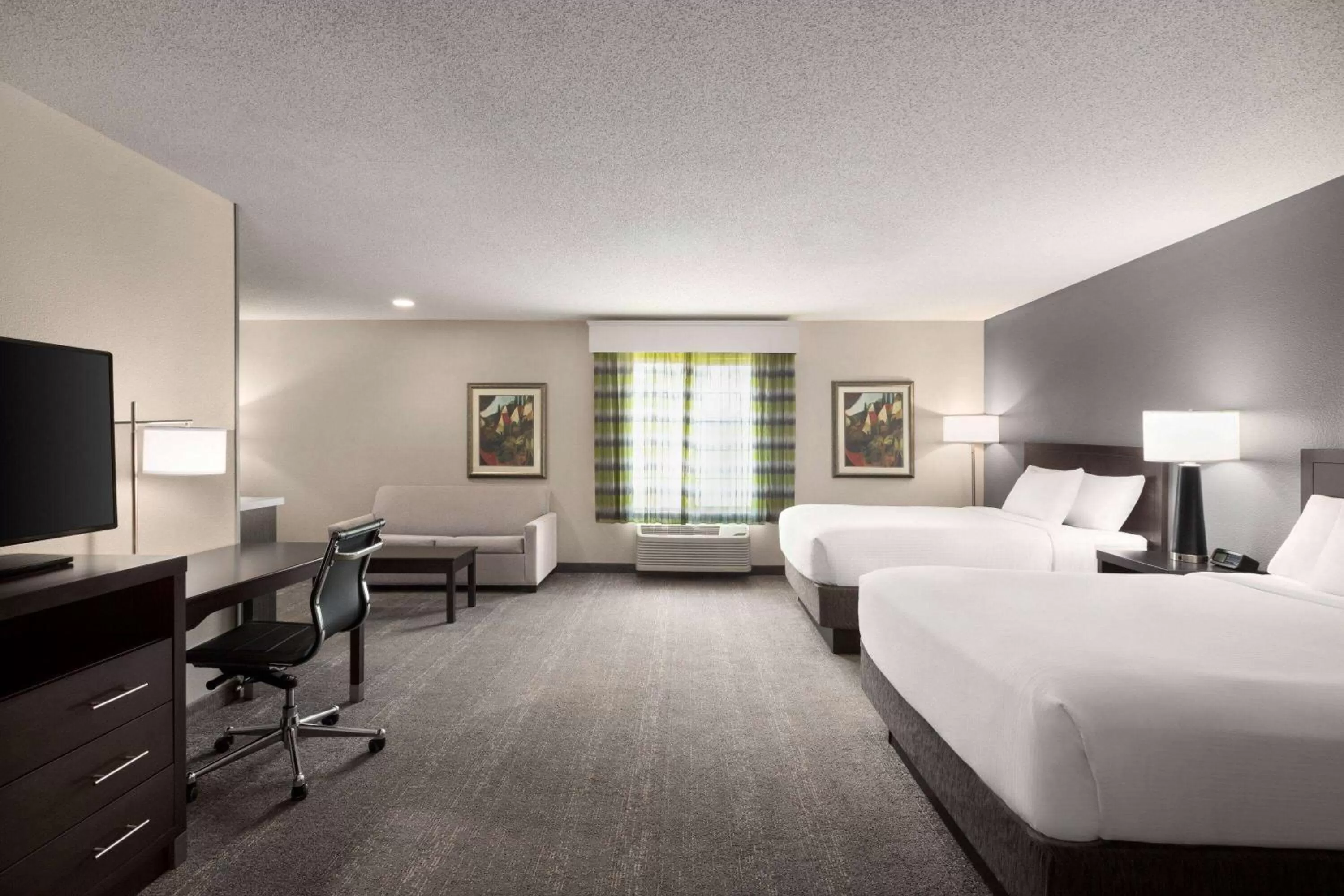 Bed in Wingate by Wyndham Port Wentworth Savannah Area