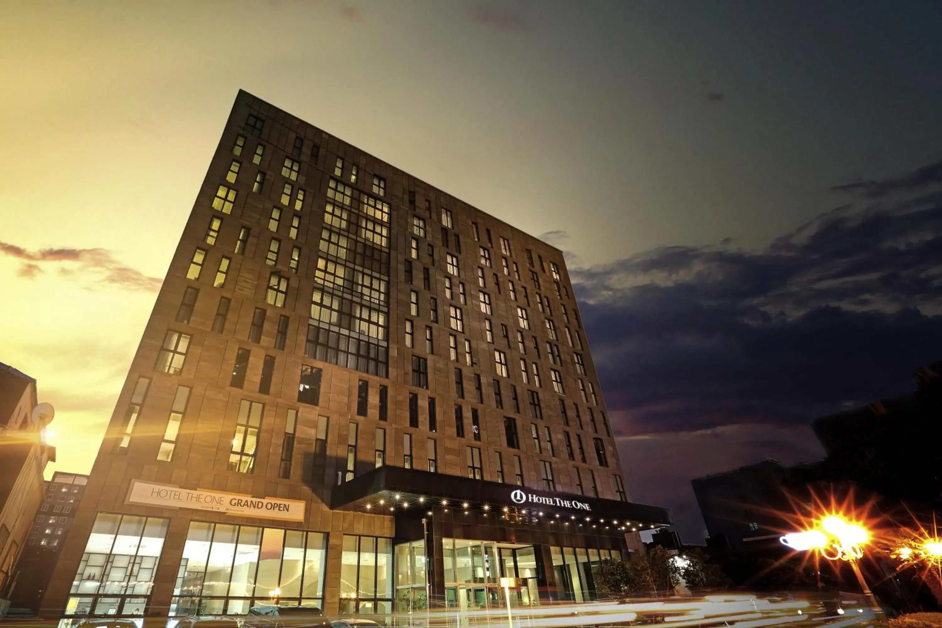 Free Upgrade to Deluxe Room in Hotel The One Free Upgrade to Deluxe Room in Hotel The One