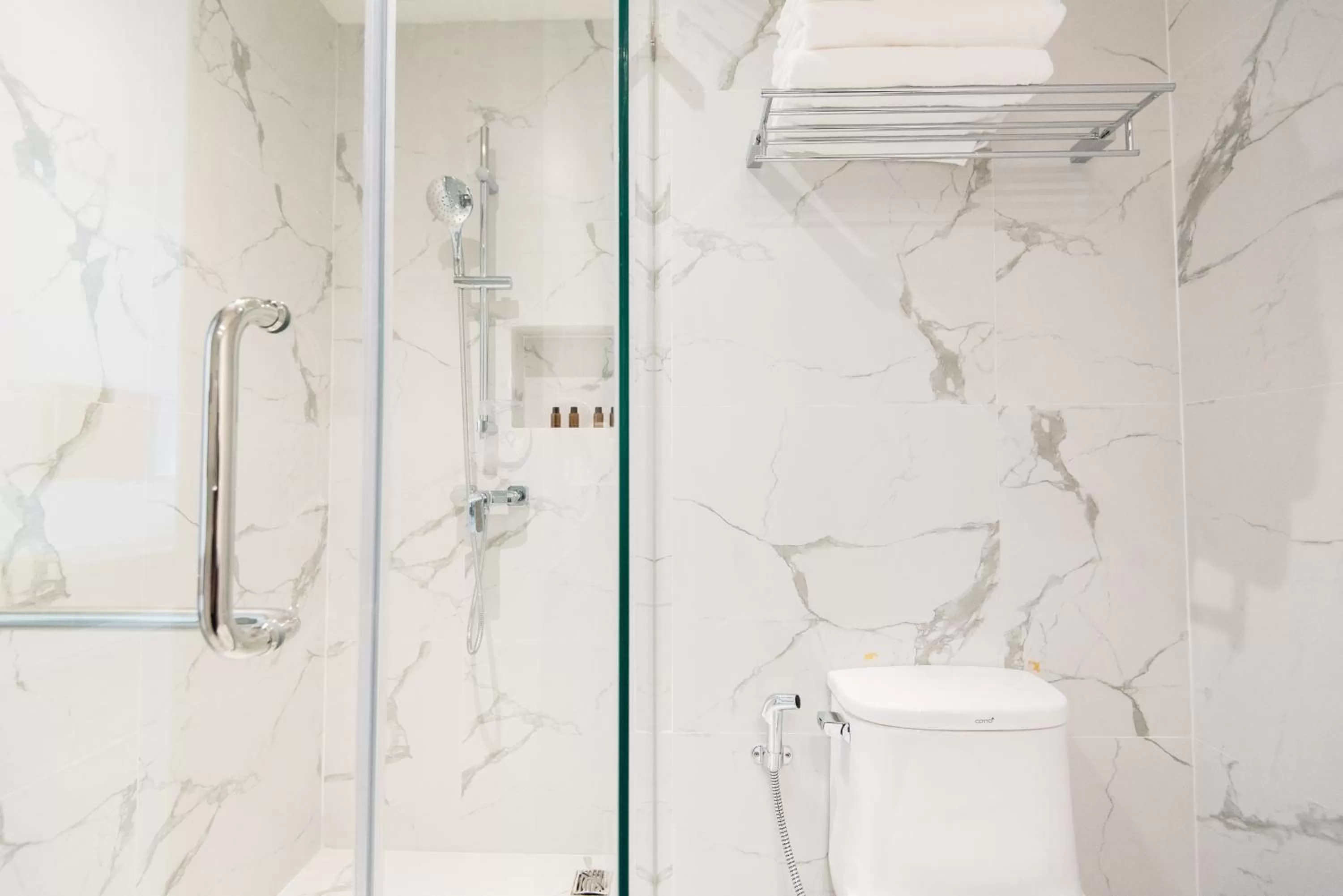 Shower in Madison Bangkok Hotel