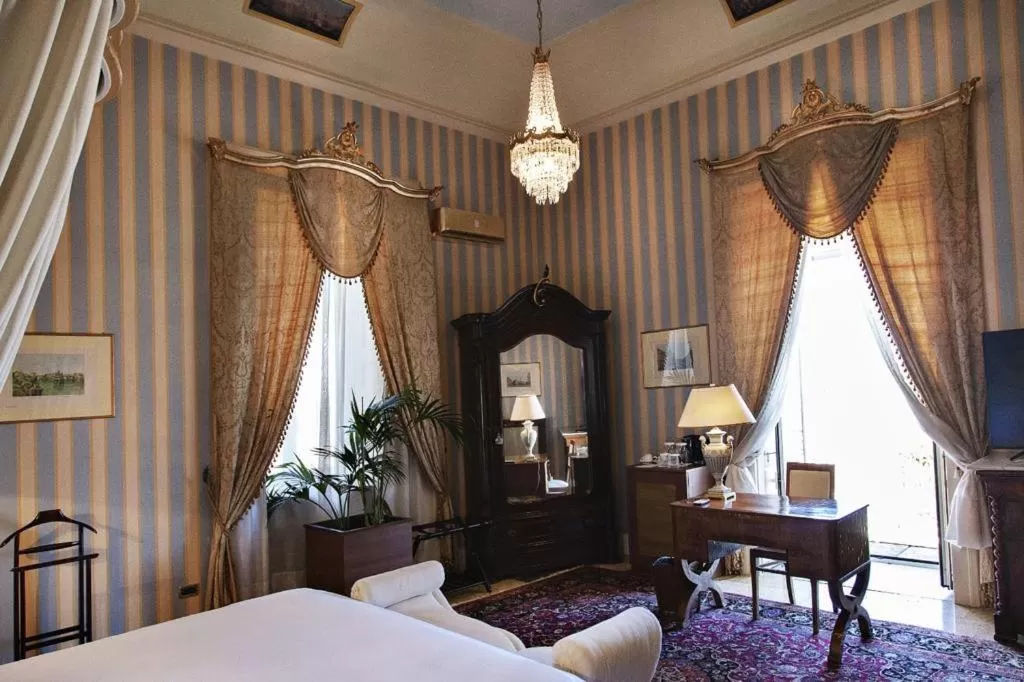 Bed in Palazzo Cherubini-Pools & Wellness