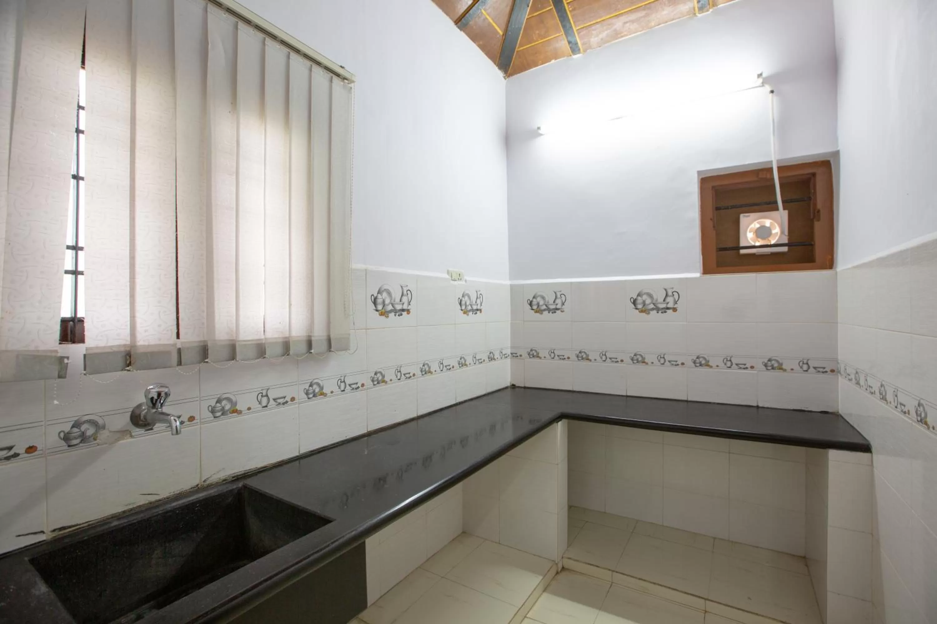 Bathroom in KSTDC Hotel Mayura Velapuri Belur