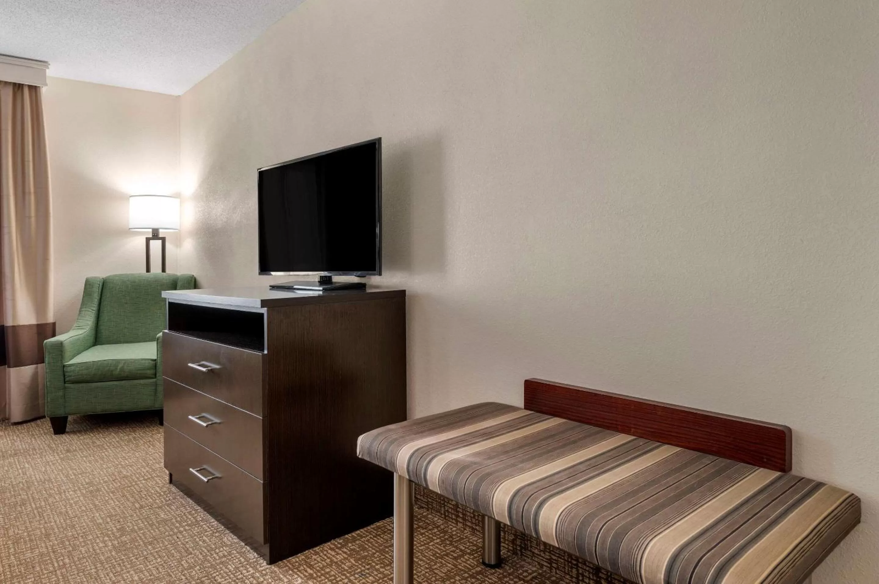 Photo of the whole room in Comfort Suites Miamisburg - Dayton South