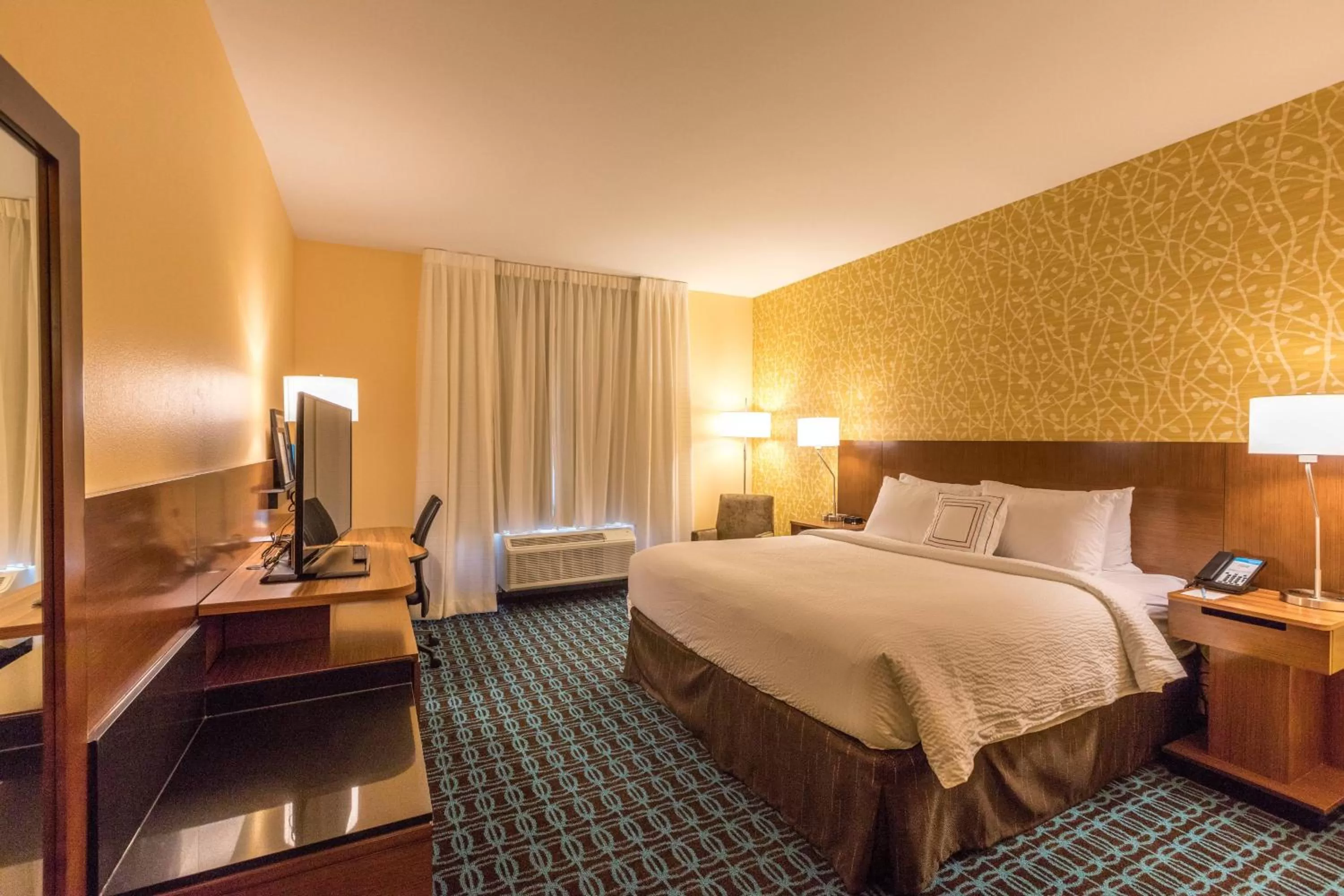 Standard King Room in Fairfield Inn & Suites by Marriott Atlanta Acworth