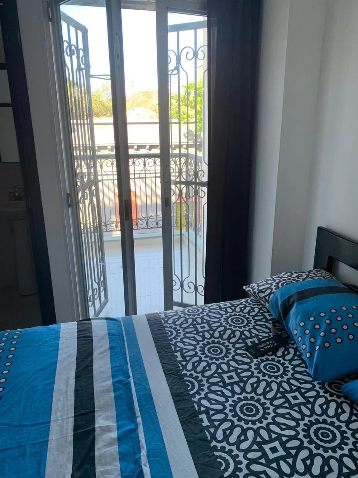 Balcony/Terrace, Bed in Hotel Cangrejalito