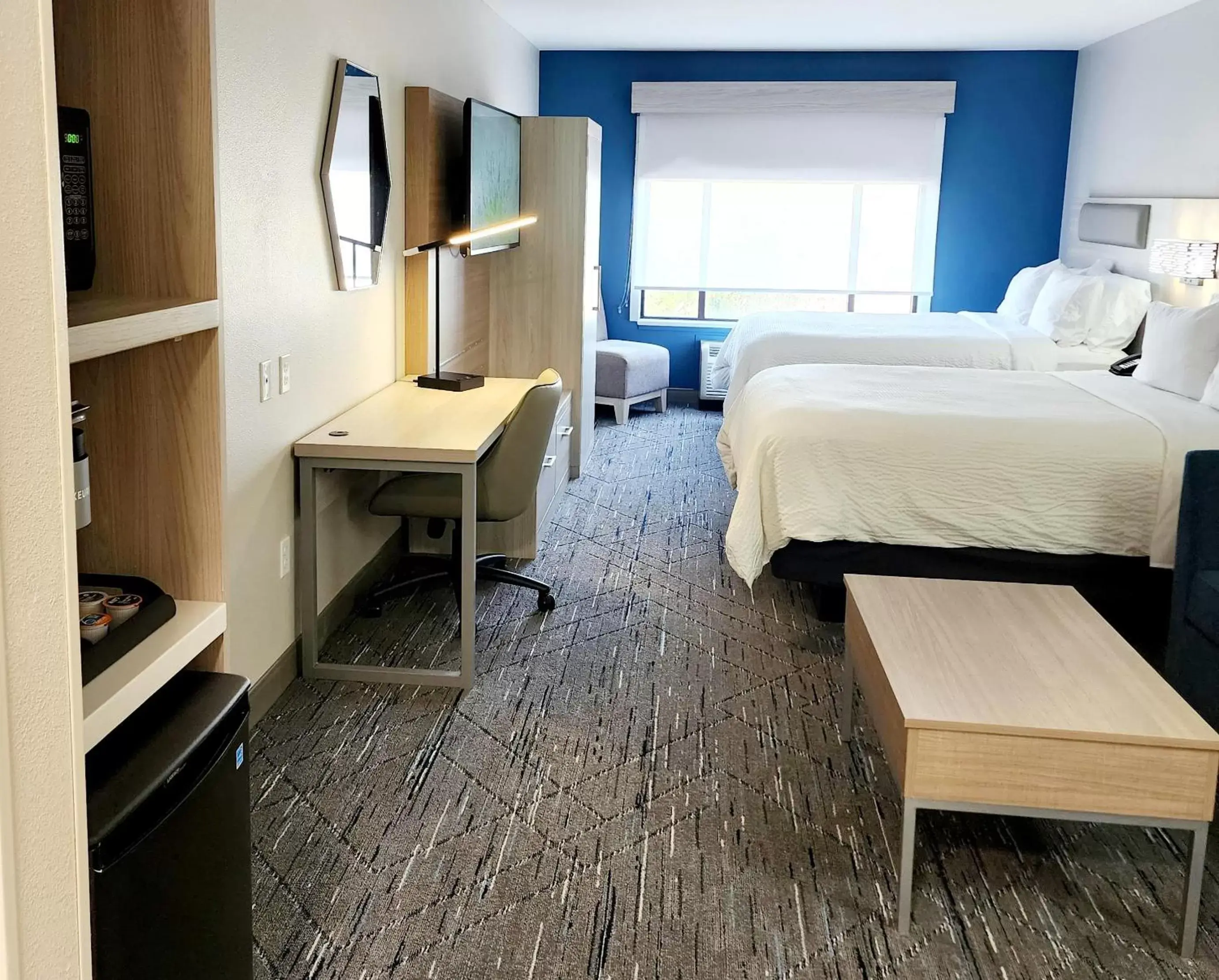 Queen Suite with Two Queen Beds in Holiday Inn Express & Suites Lexington by IHG Queen Suite with Two Queen Beds in Holiday Inn Express & Suites Lexington by IHG