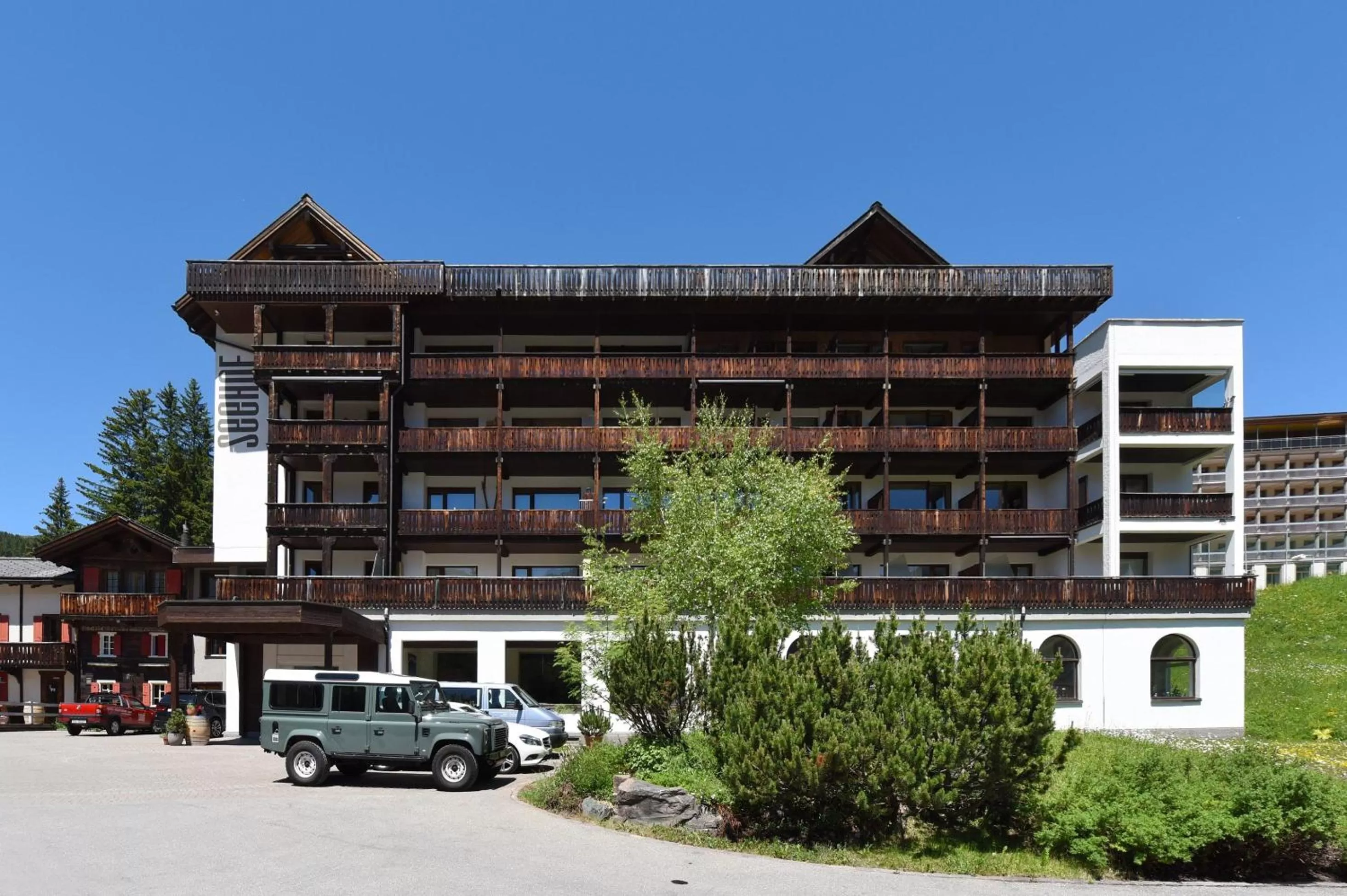 Facade/entrance in Hotel Seehof-Arosa
