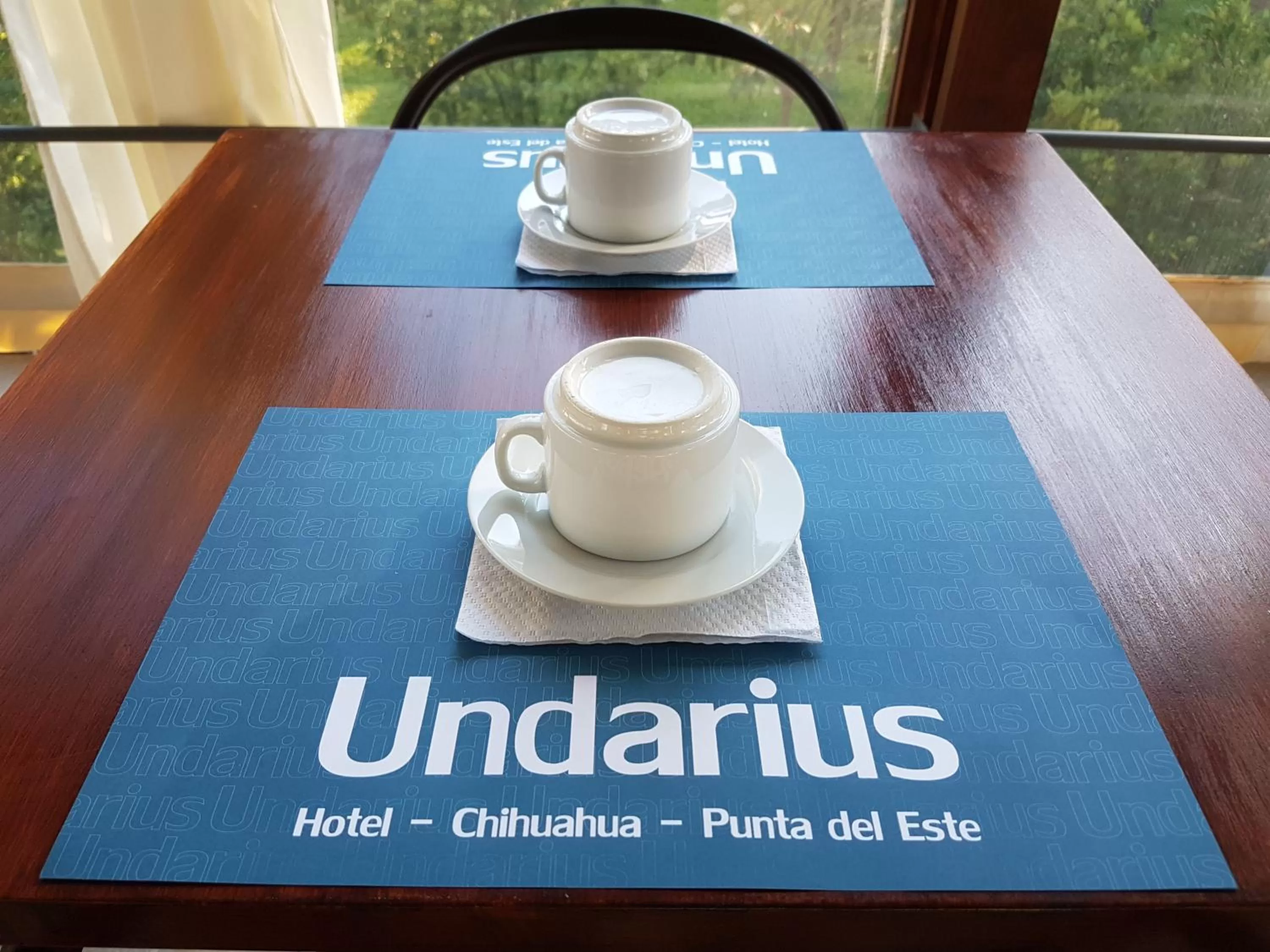 Breakfast in Undarius Hotel (exclusively gay men)