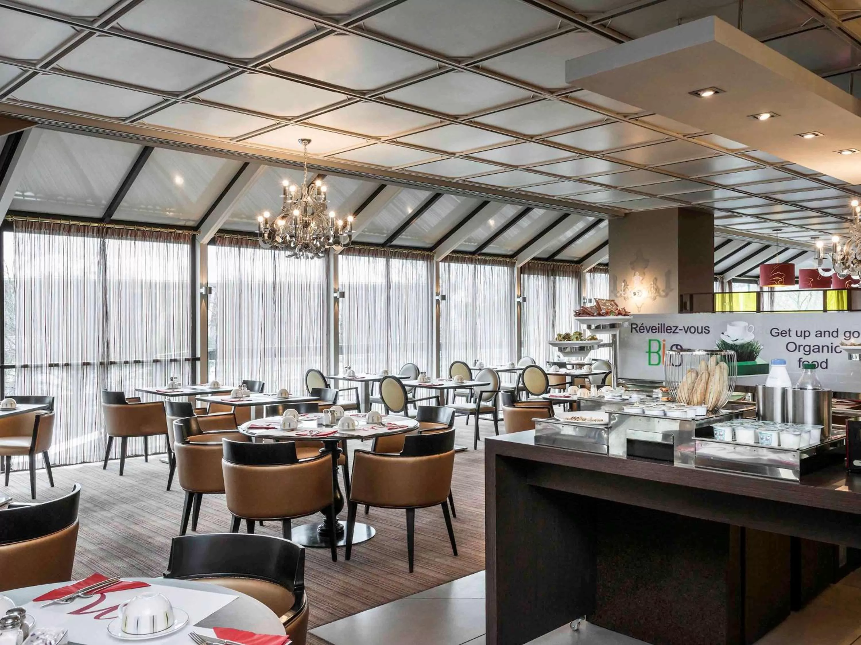 Restaurant/Places to Eat in Mercure Reims Centre Cathédrale