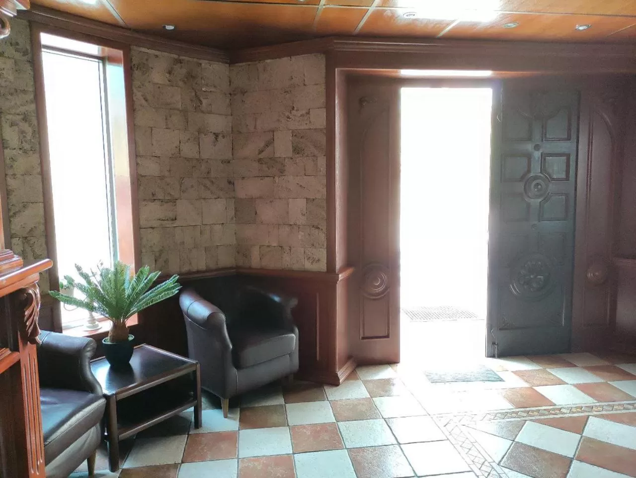 Facade/entrance, Seating Area in Hotel Ambasador