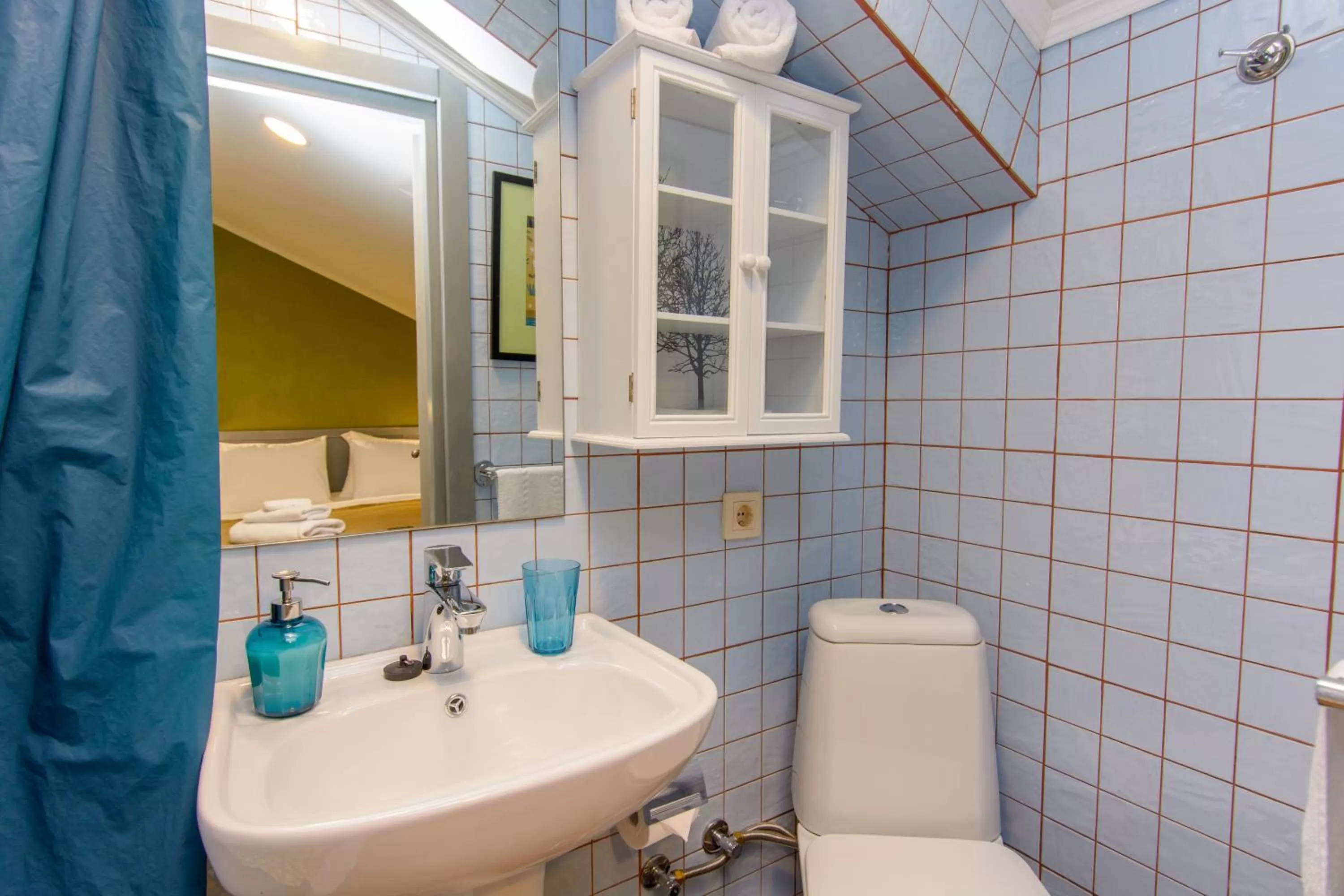 Shower, Bathroom in Kindli Hotel