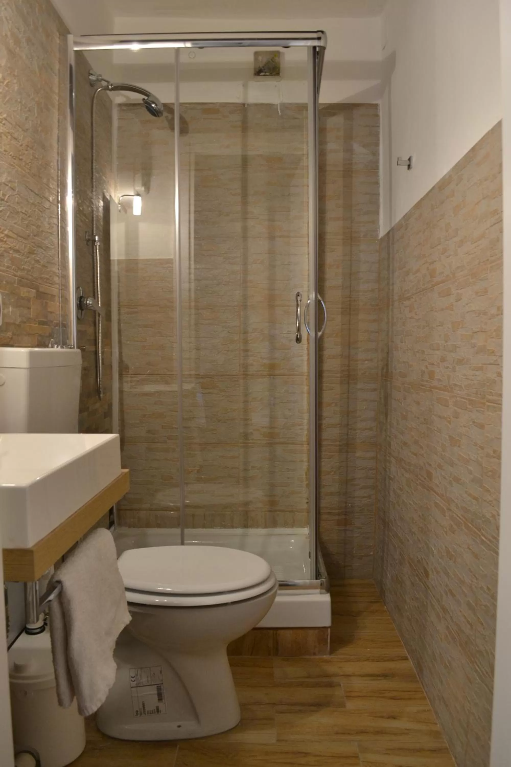 Bathroom in Pontevecchio Relais