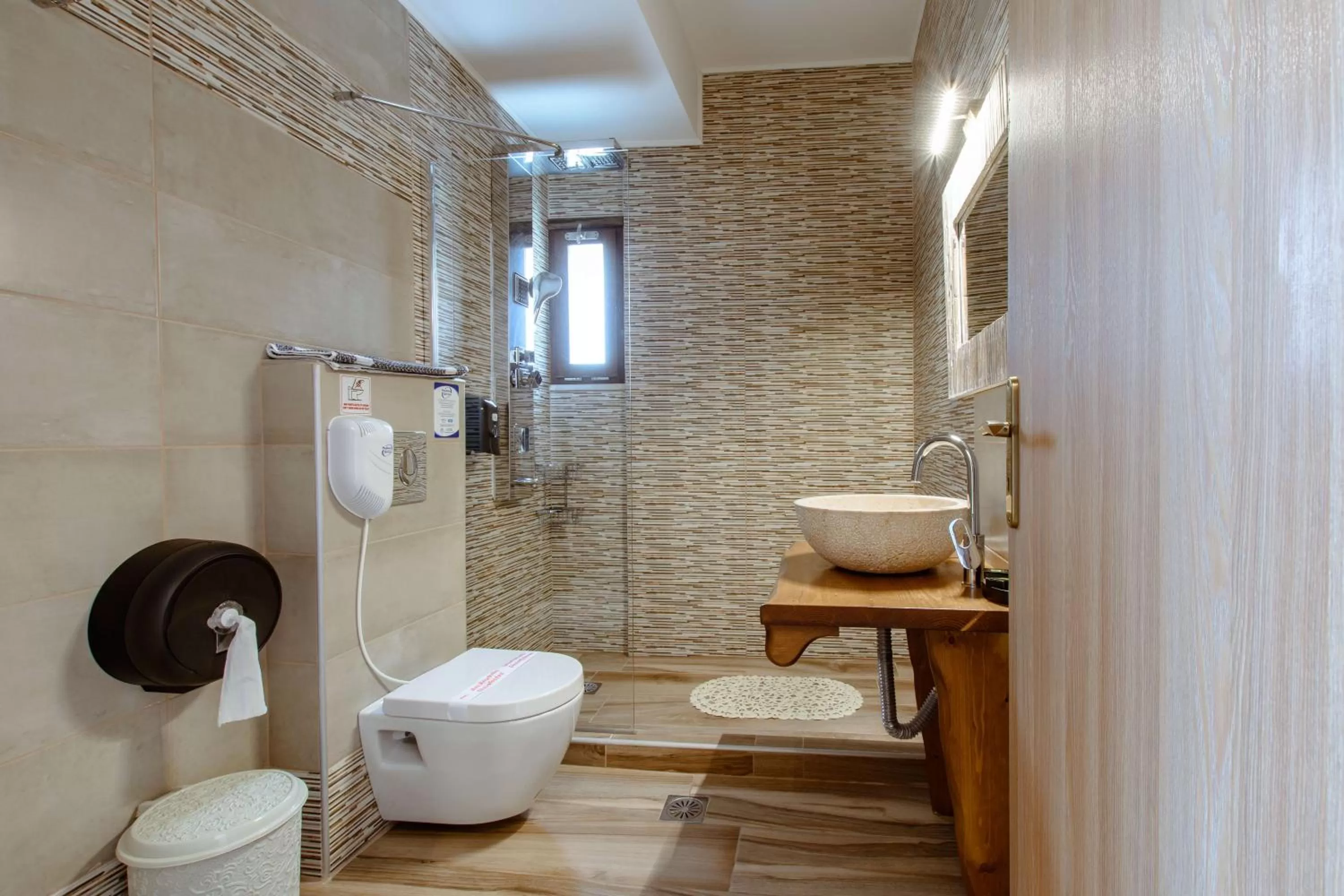 Bathroom in Deluxe Suites