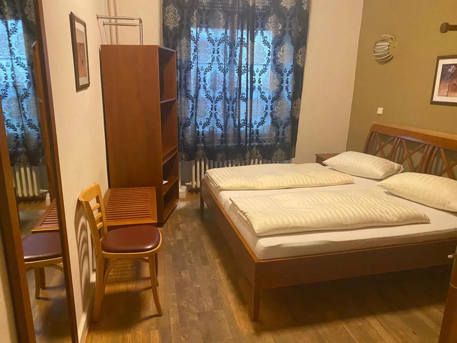 Bed in Hotel Restaurant Frankenturm