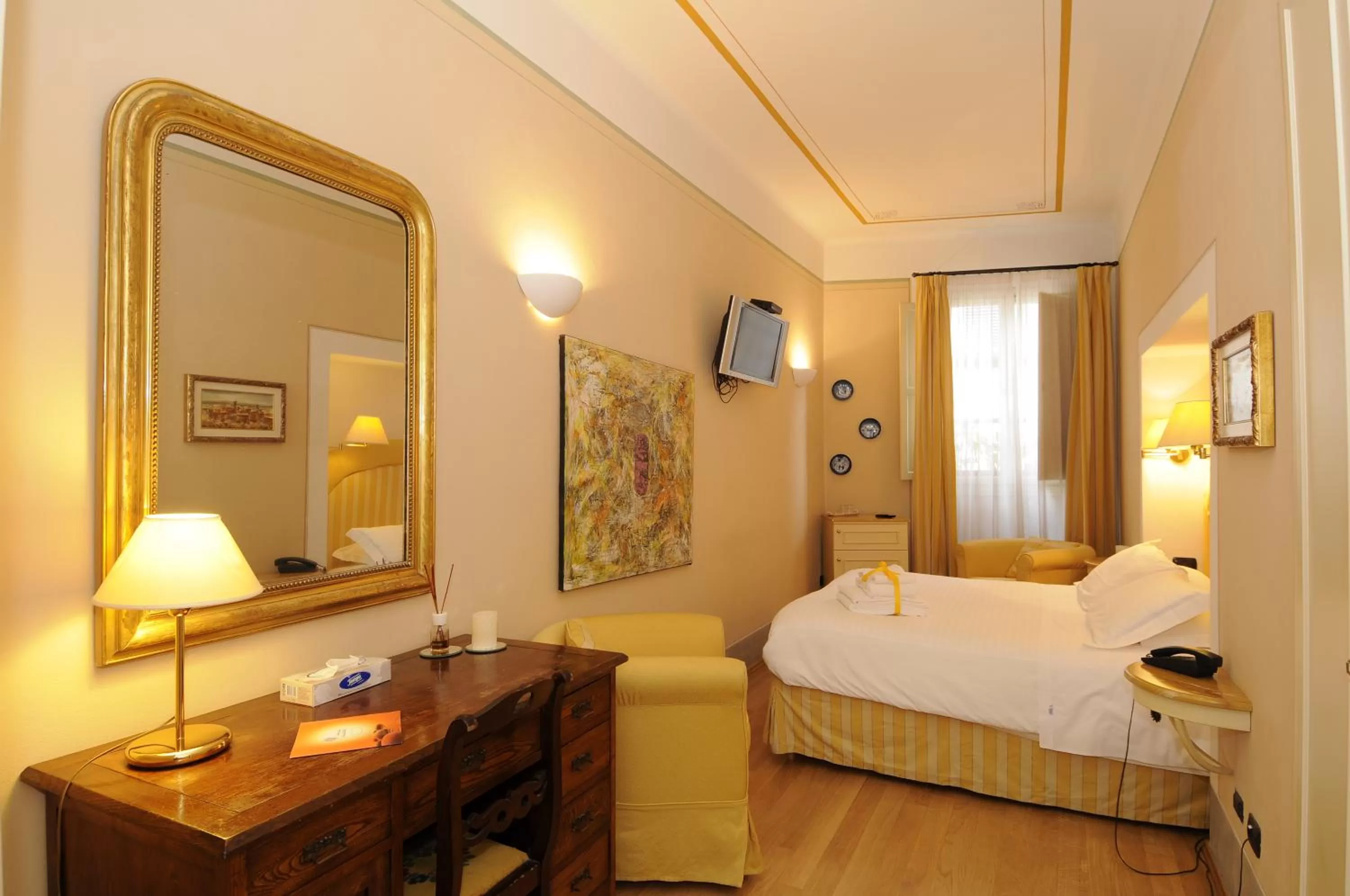 Photo of the whole room, Bed in A Palazzo Busdraghi Residenza D'Epoca