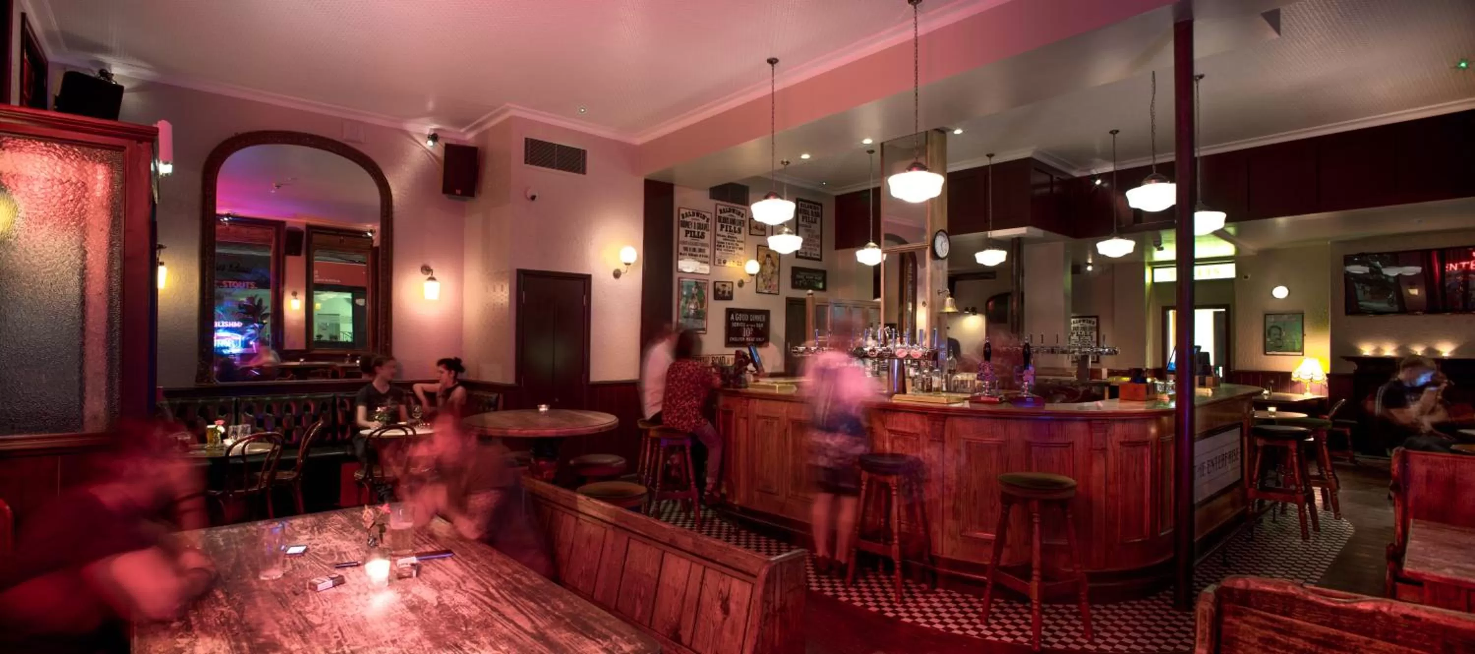 Restaurant/places to eat in Camden Enterprise Hotel