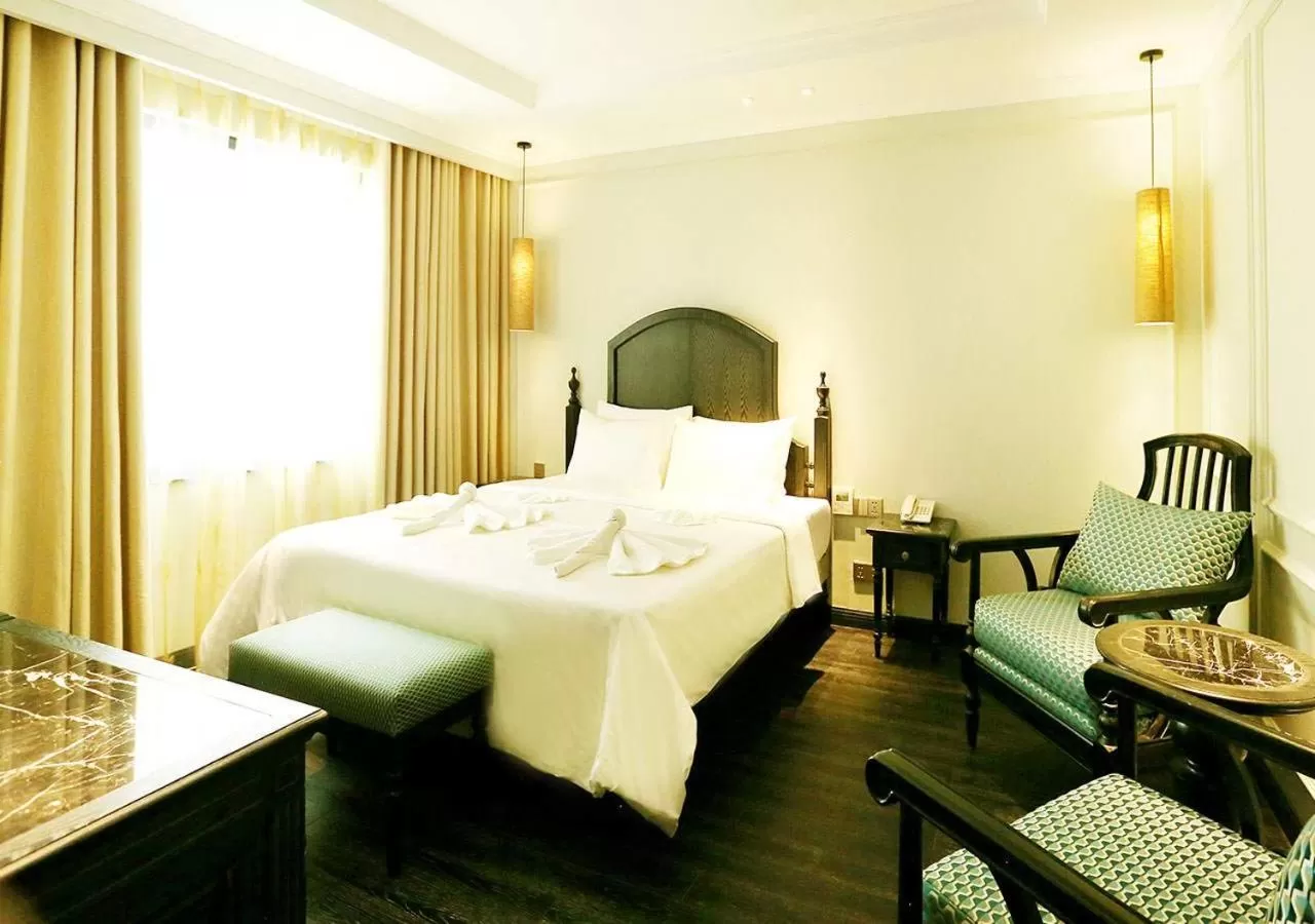 Photo of the whole room, Bed in Hanoi Emerald Waters Hotel Valley