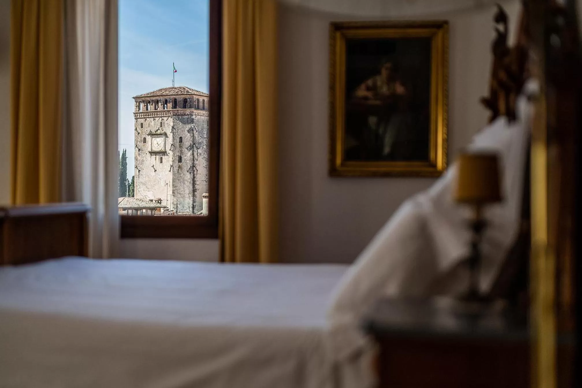 View (from property/room), Bed in Albergo Al Sole