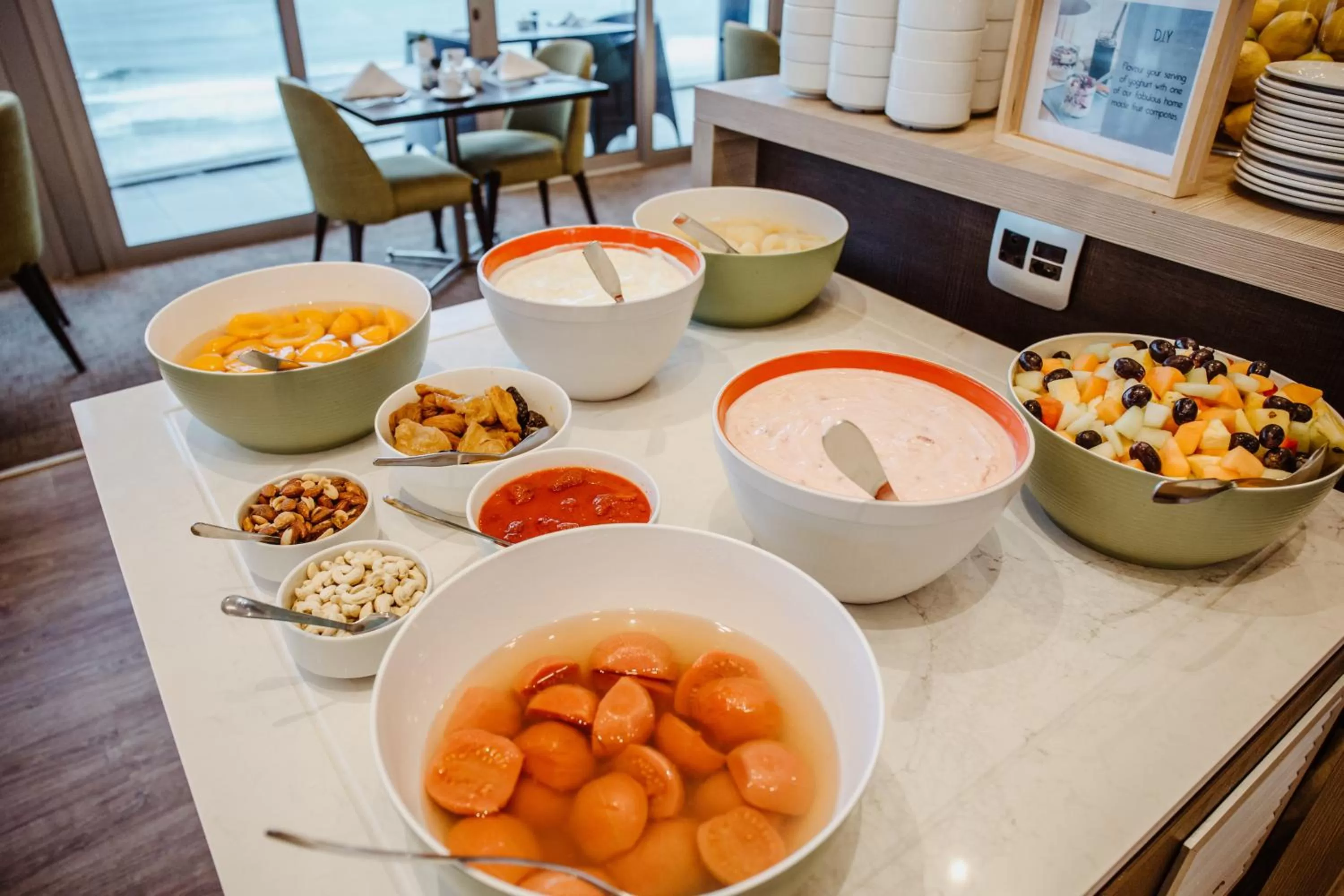 Restaurant/places to eat in Belaire Suites Hotel