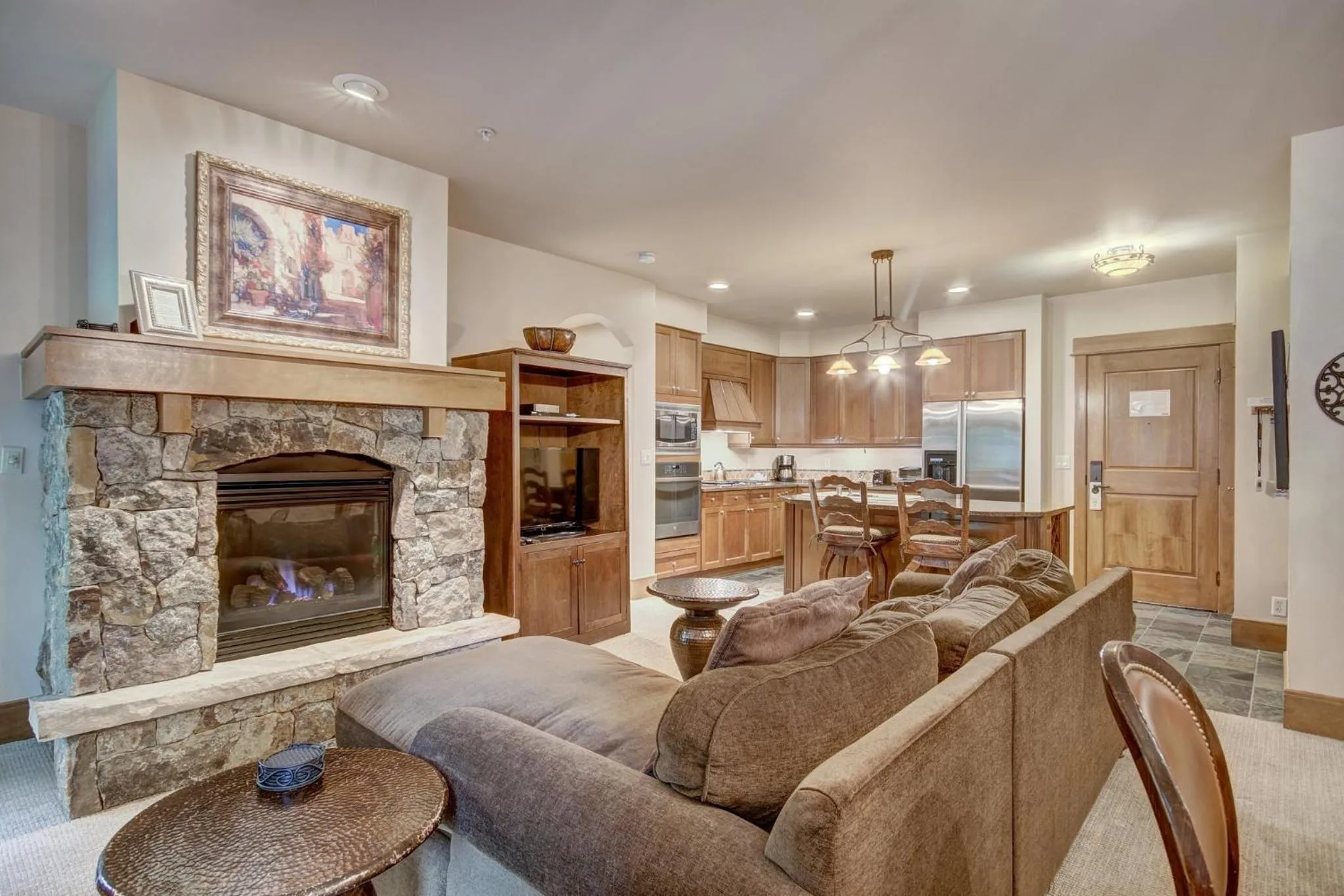 Living room in Timbers & Lone Eagle by Vail Resorts