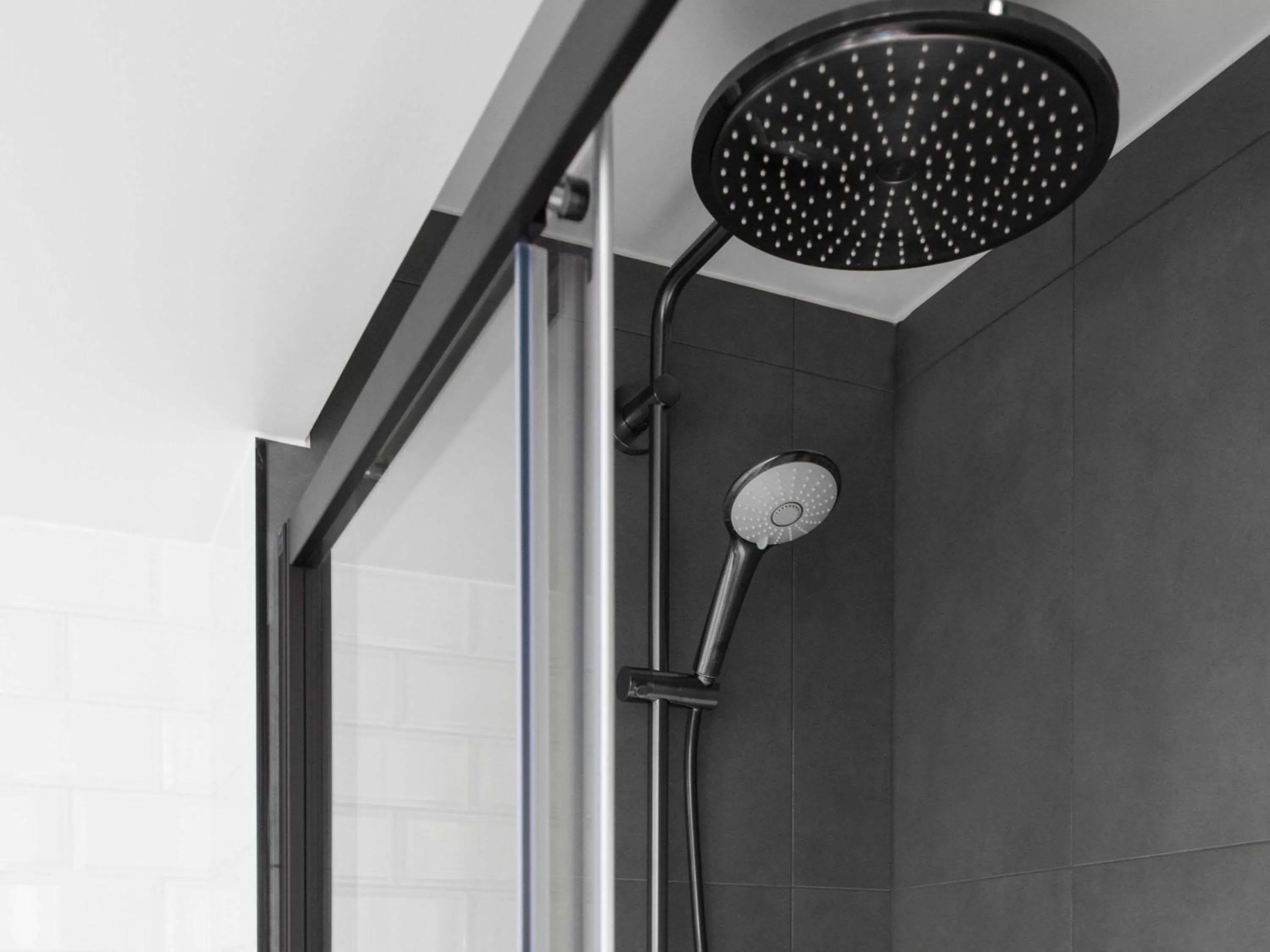 Photo of the whole room in ibis Brussels Centre Chatelain