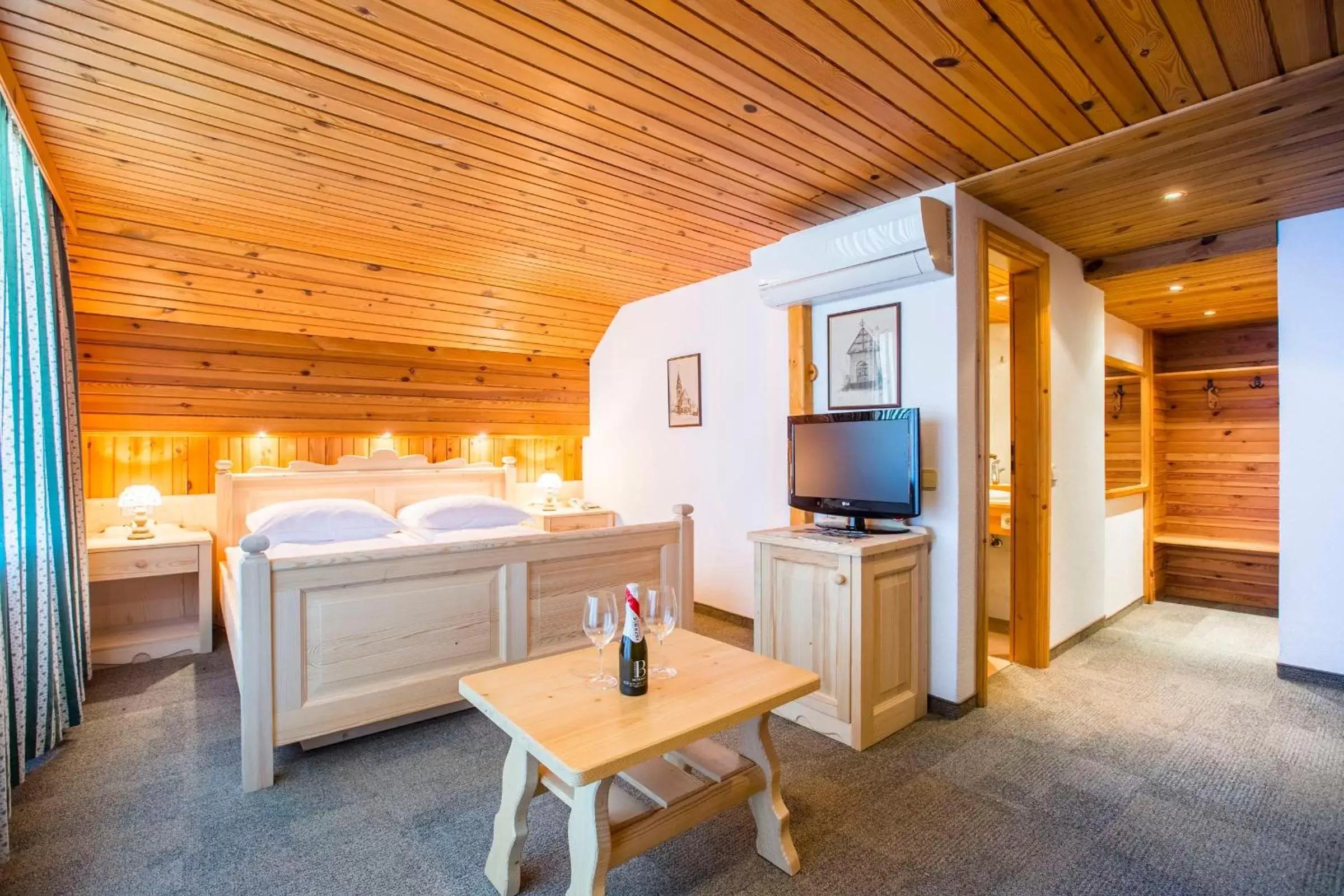 Comfort Double Room in Penzion Berc Comfort Double Room in Penzion Berc