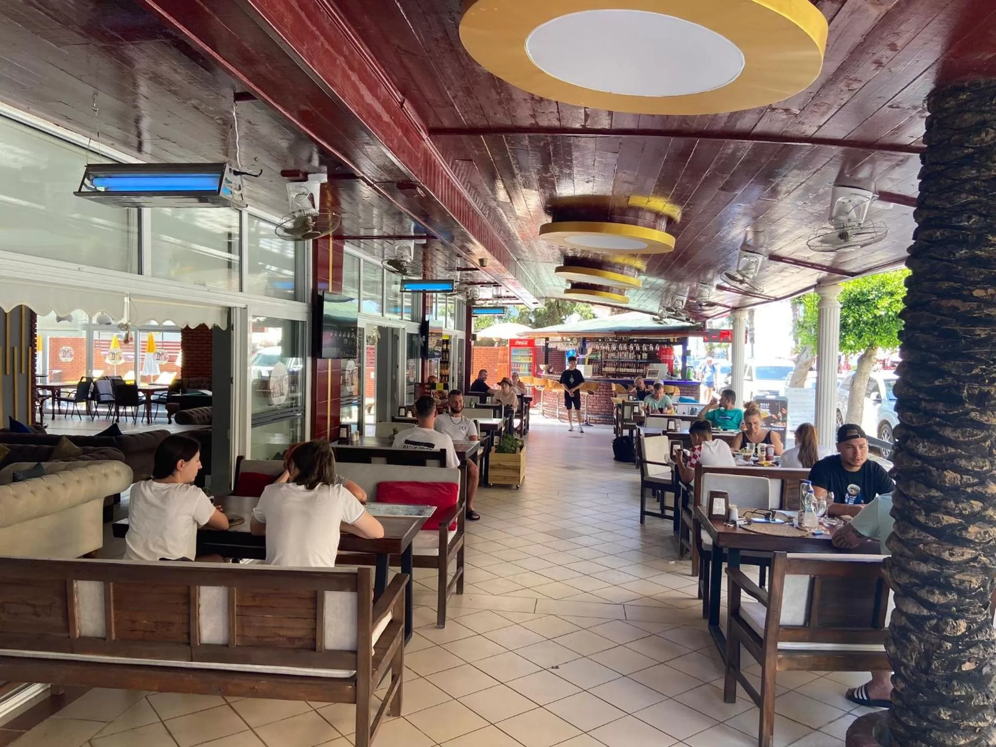 Restaurant/Places to Eat in Cleopatra Ada Apart