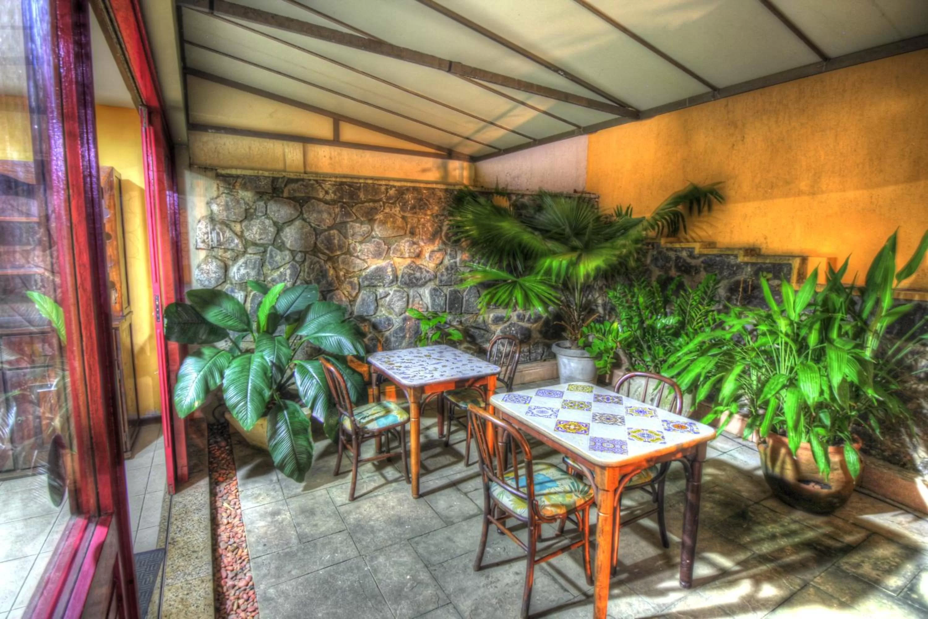Garden, Restaurant/Places to Eat in Hotel Pedra da Concha
