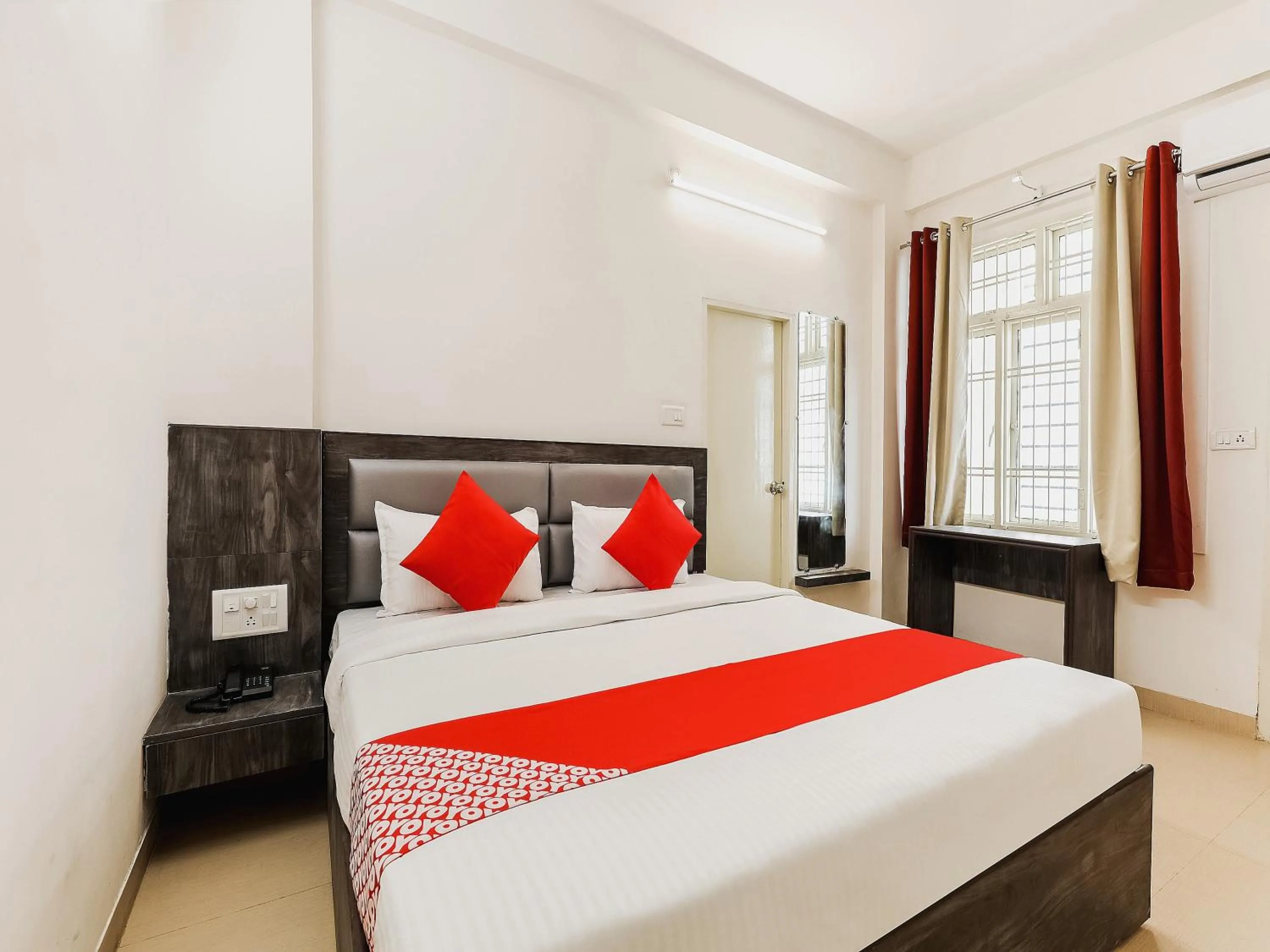 Bedroom, Bed in Tunez