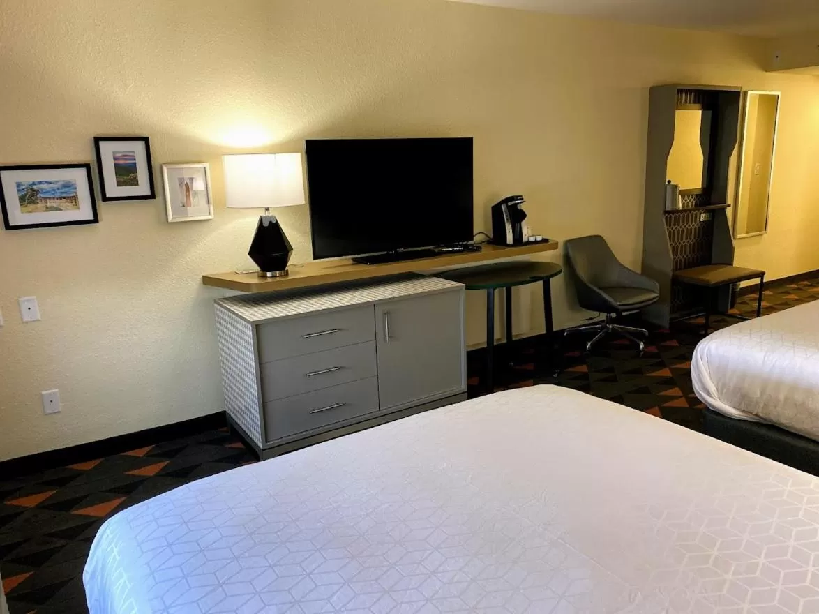 Bed in Holiday Inn Spartanburg Northwest