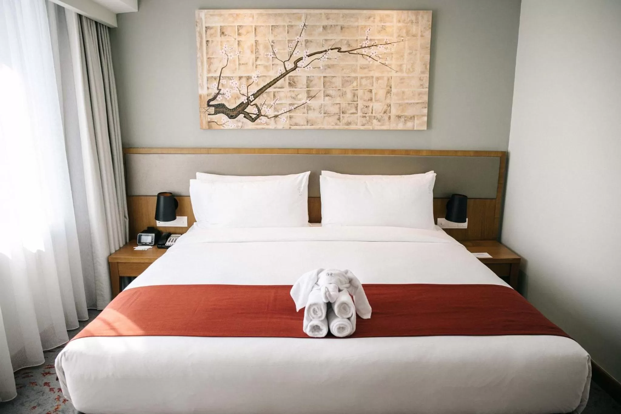 Bedroom, Bed in Holiday Inn & Suites Jakarta Gajah Mada by IHG