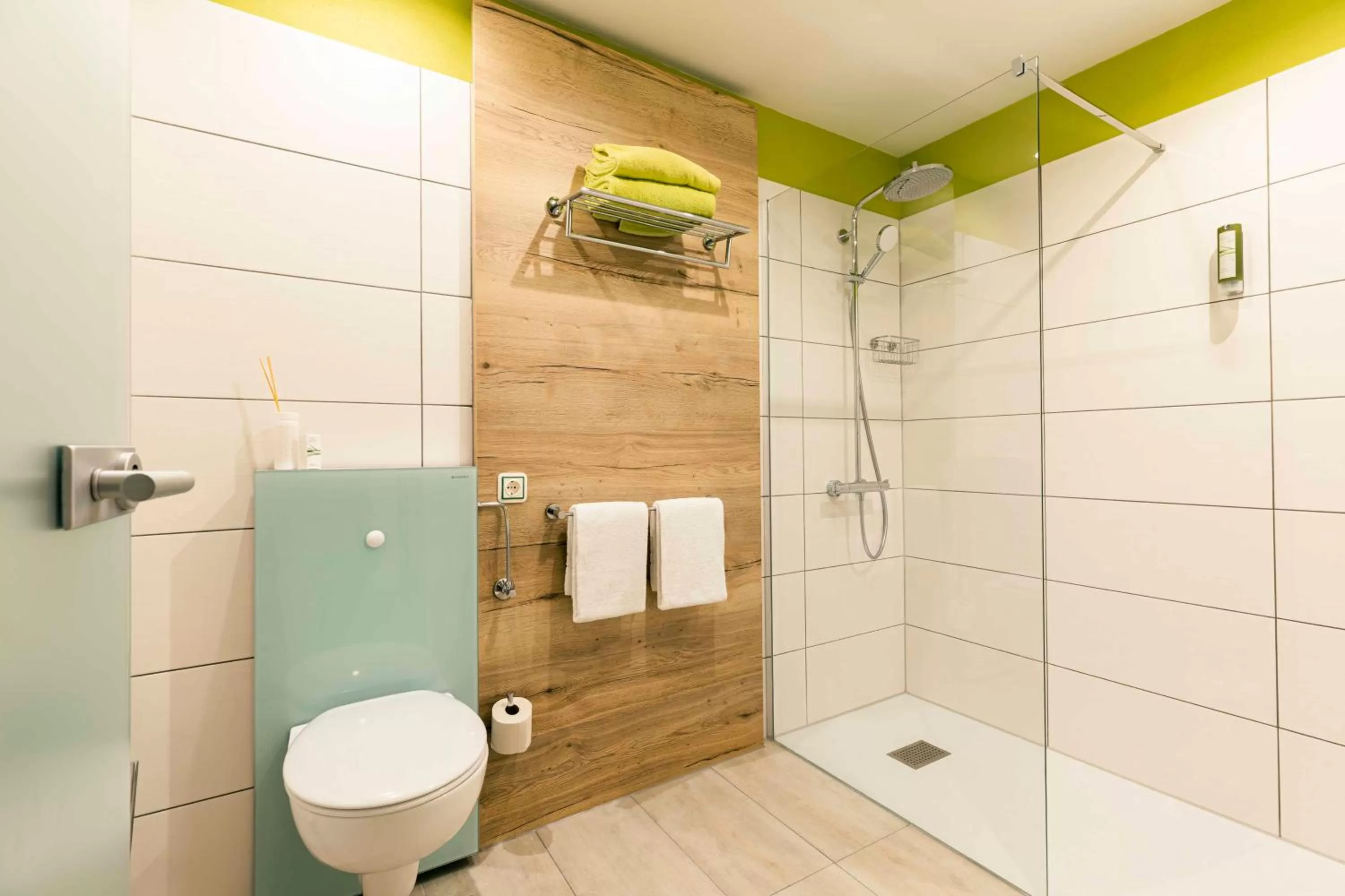 Shower in Landhotel GrünWies -Bonsai-Wellness Garni