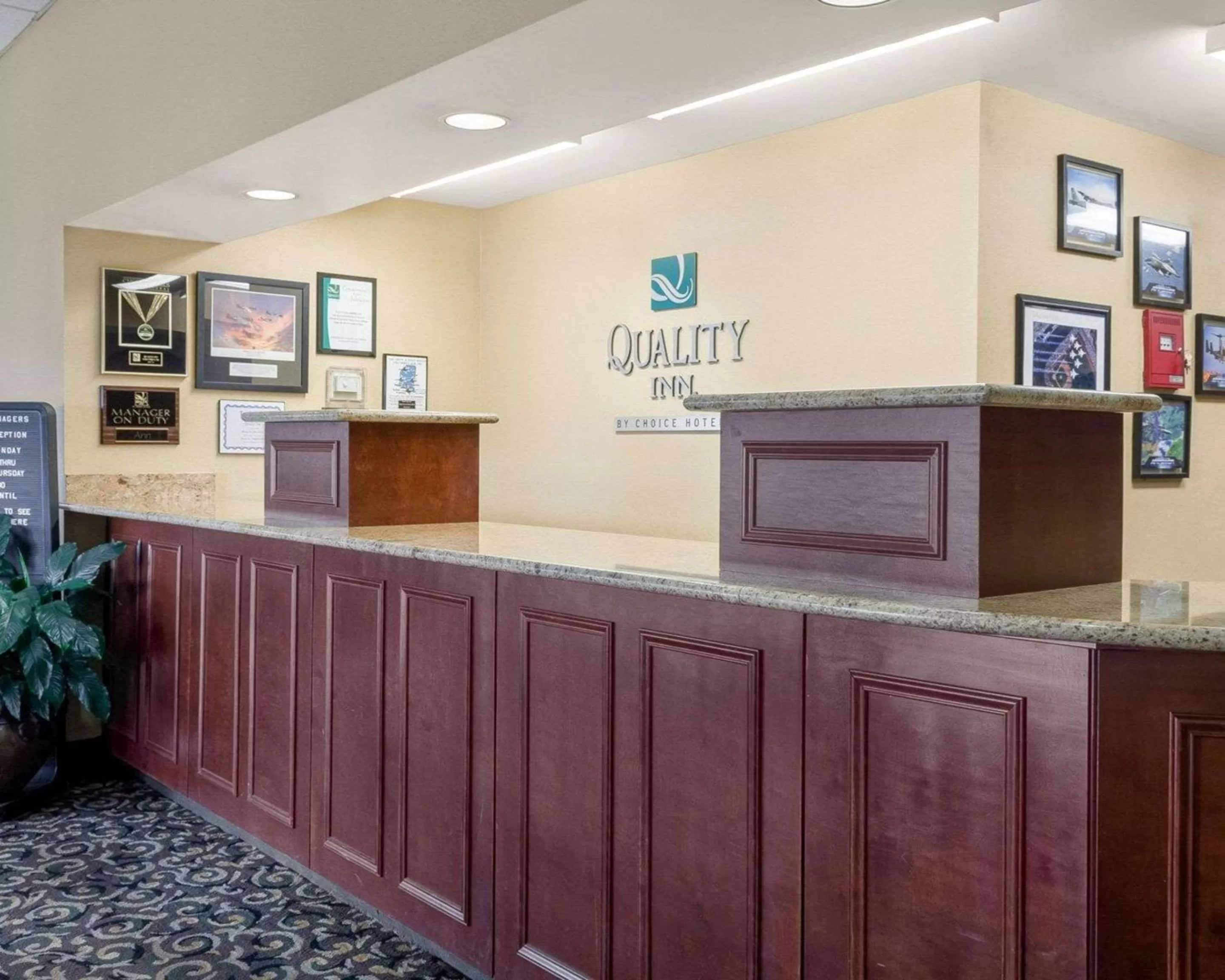 Lobby or reception in Quality Inn Columbus, MS