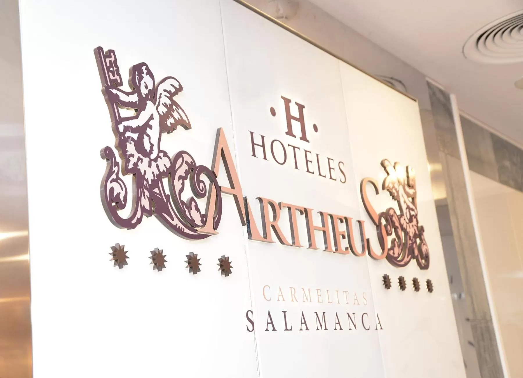 Property logo or sign in Artheus Carmelitas Salamanca