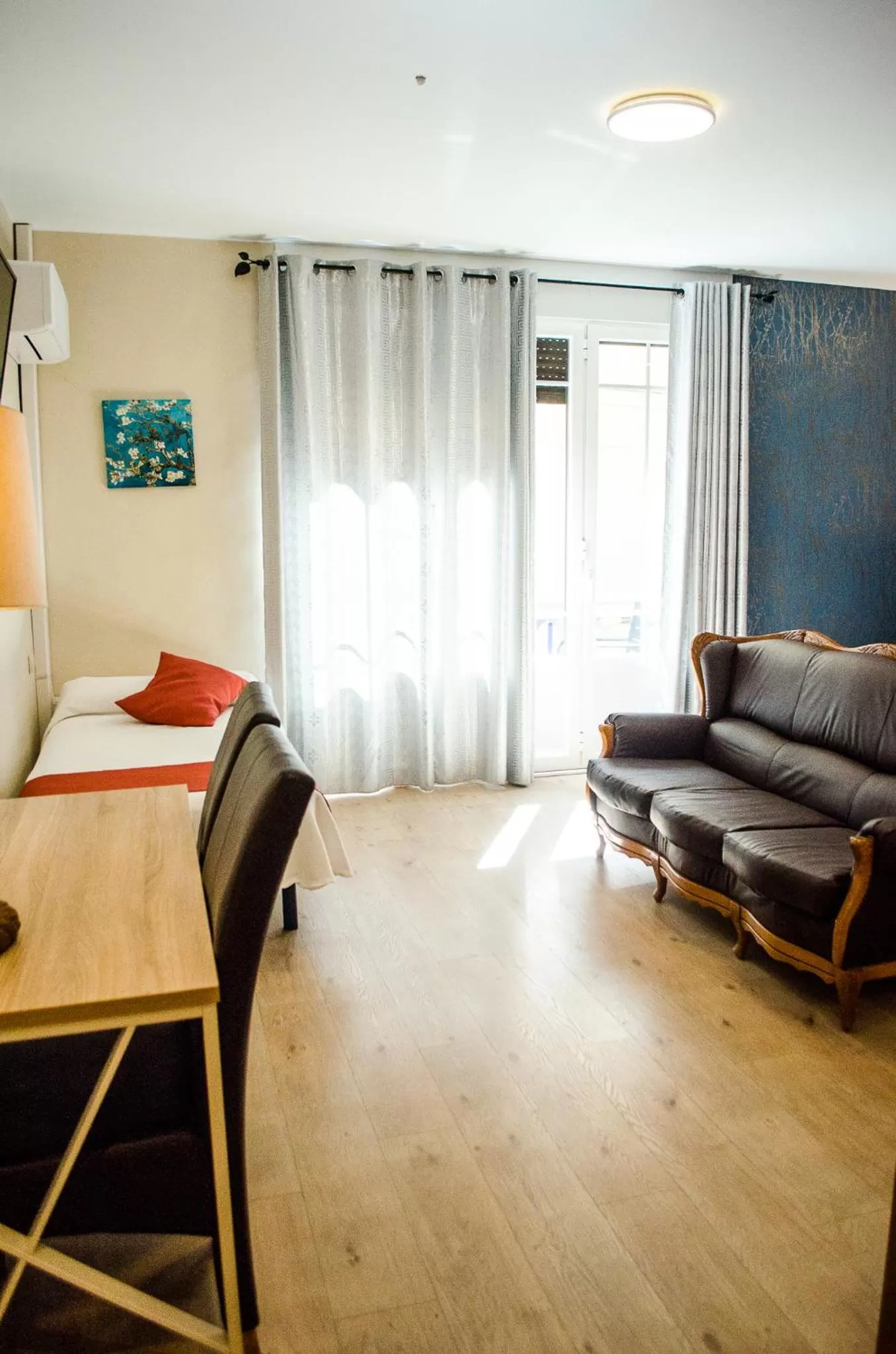 Bed in Hotel Jaqués