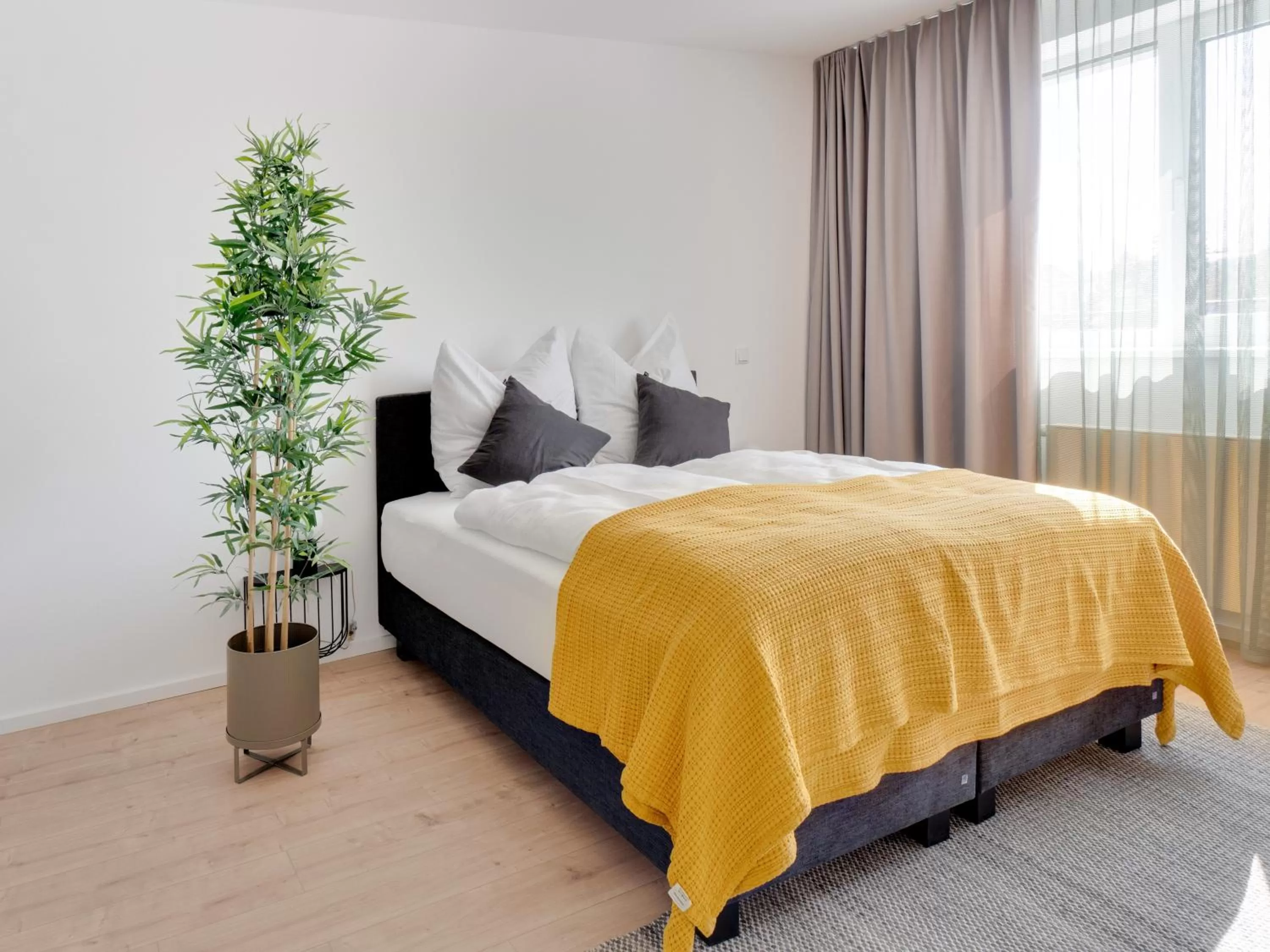 Bed in Limehome Darmstadt Wilhelminenstraße - Digital Access