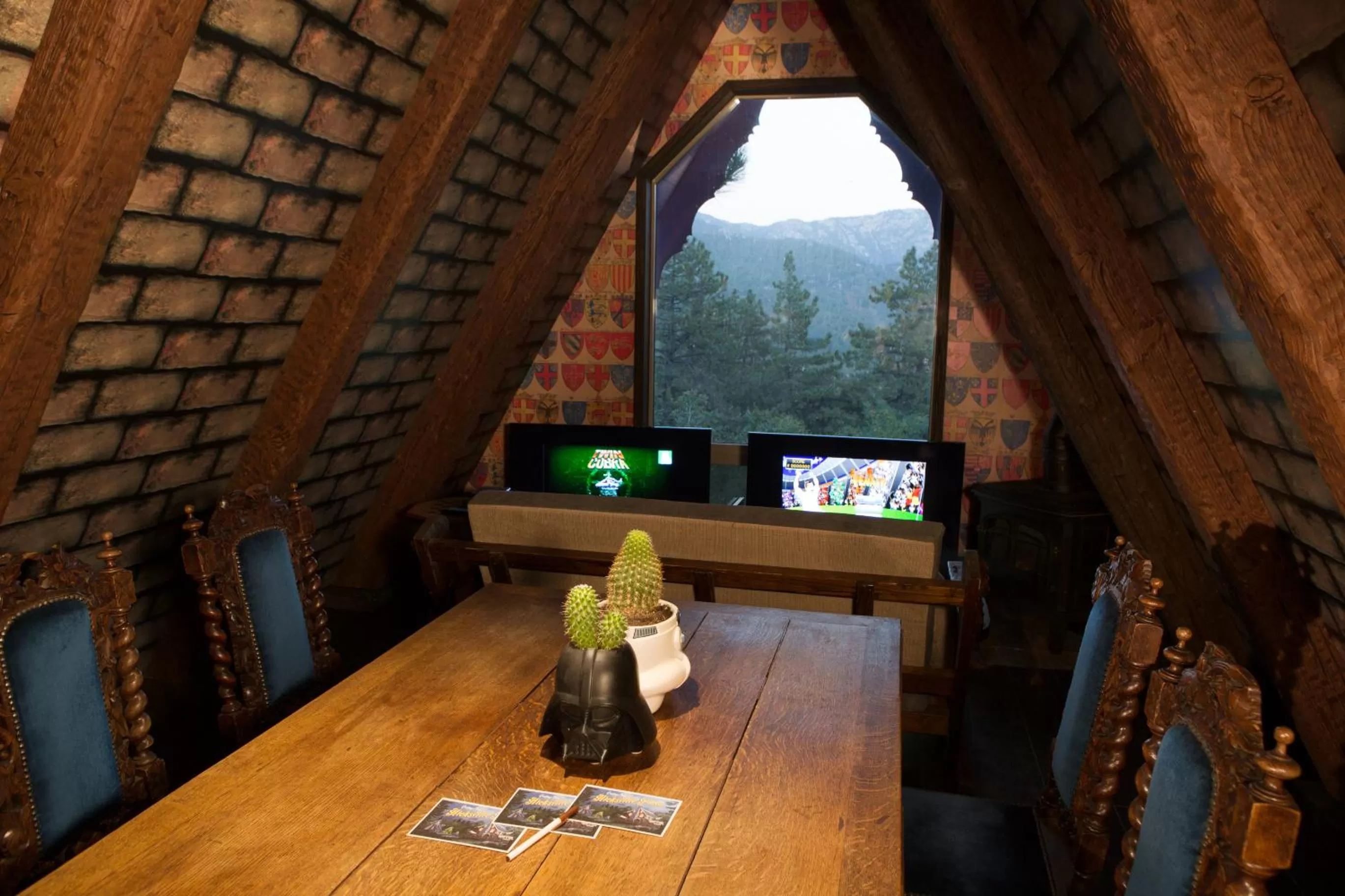 Hicksville Pines Chalets & Motel