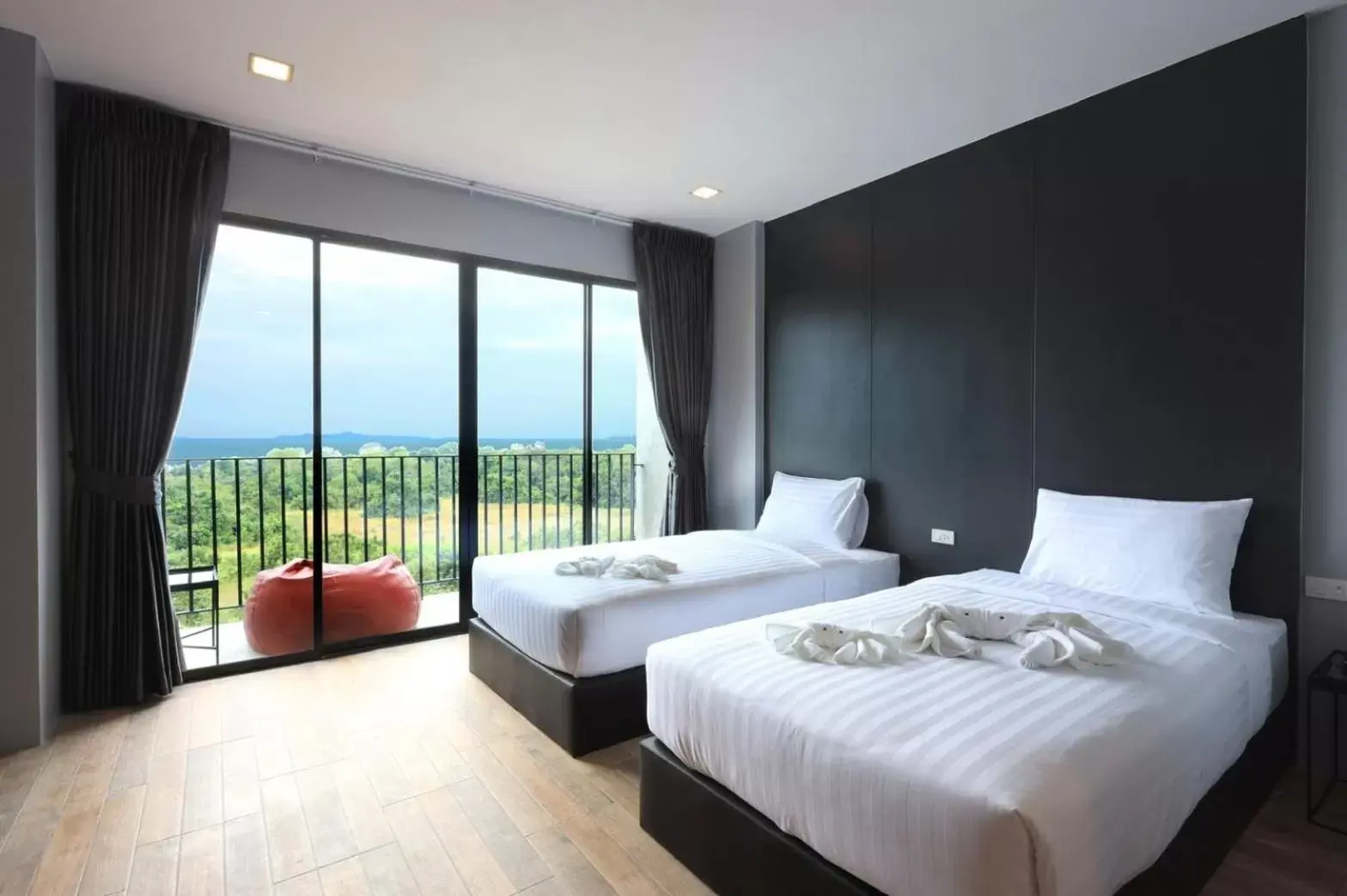 Basic Double Room or Twin Room with Balcony in The Wind Hotel Basic Double Room or Twin Room with Balcony in The Wind Hotel