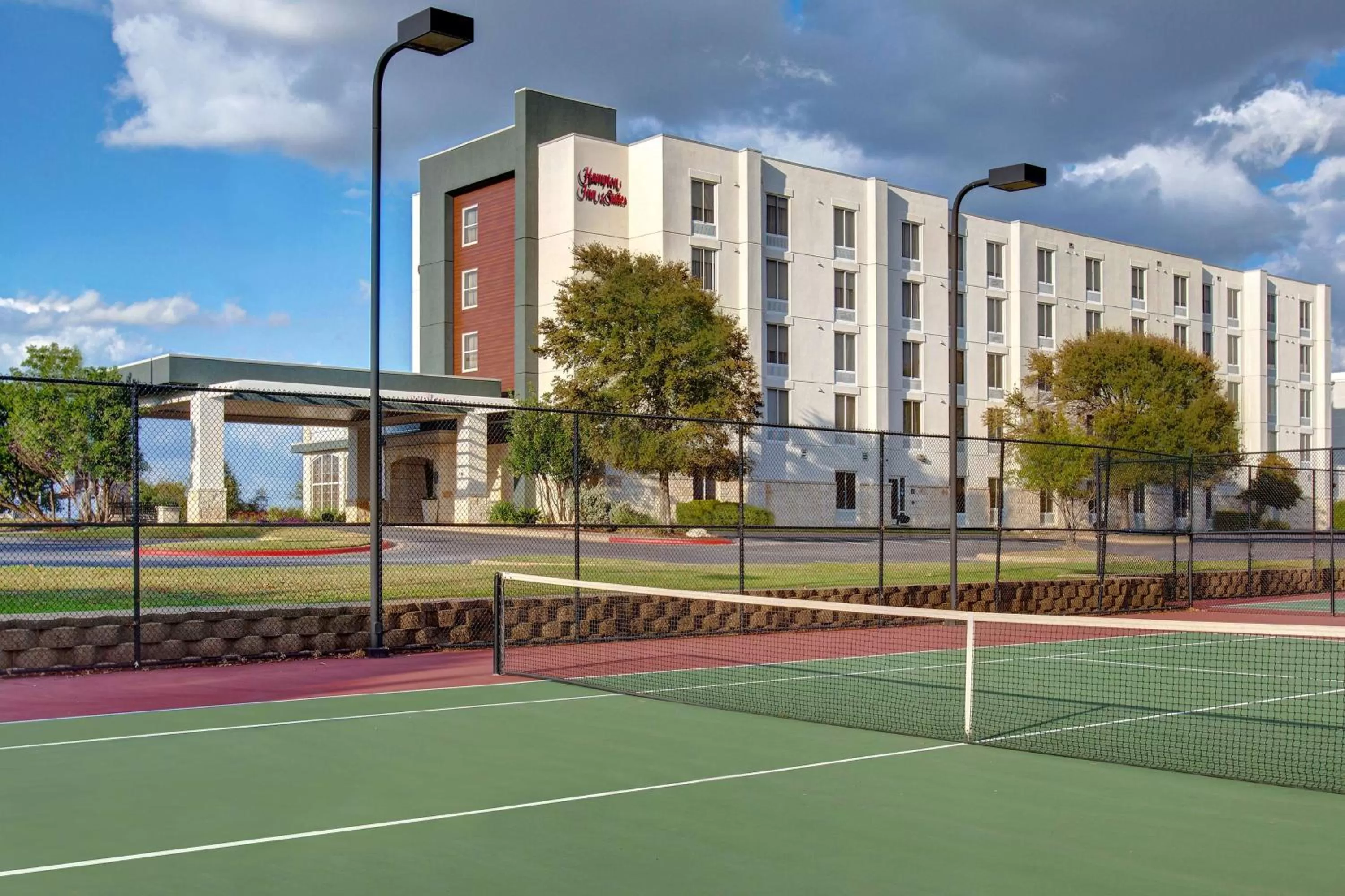 Sports in Hampton Inn & Suites-Austin Airport