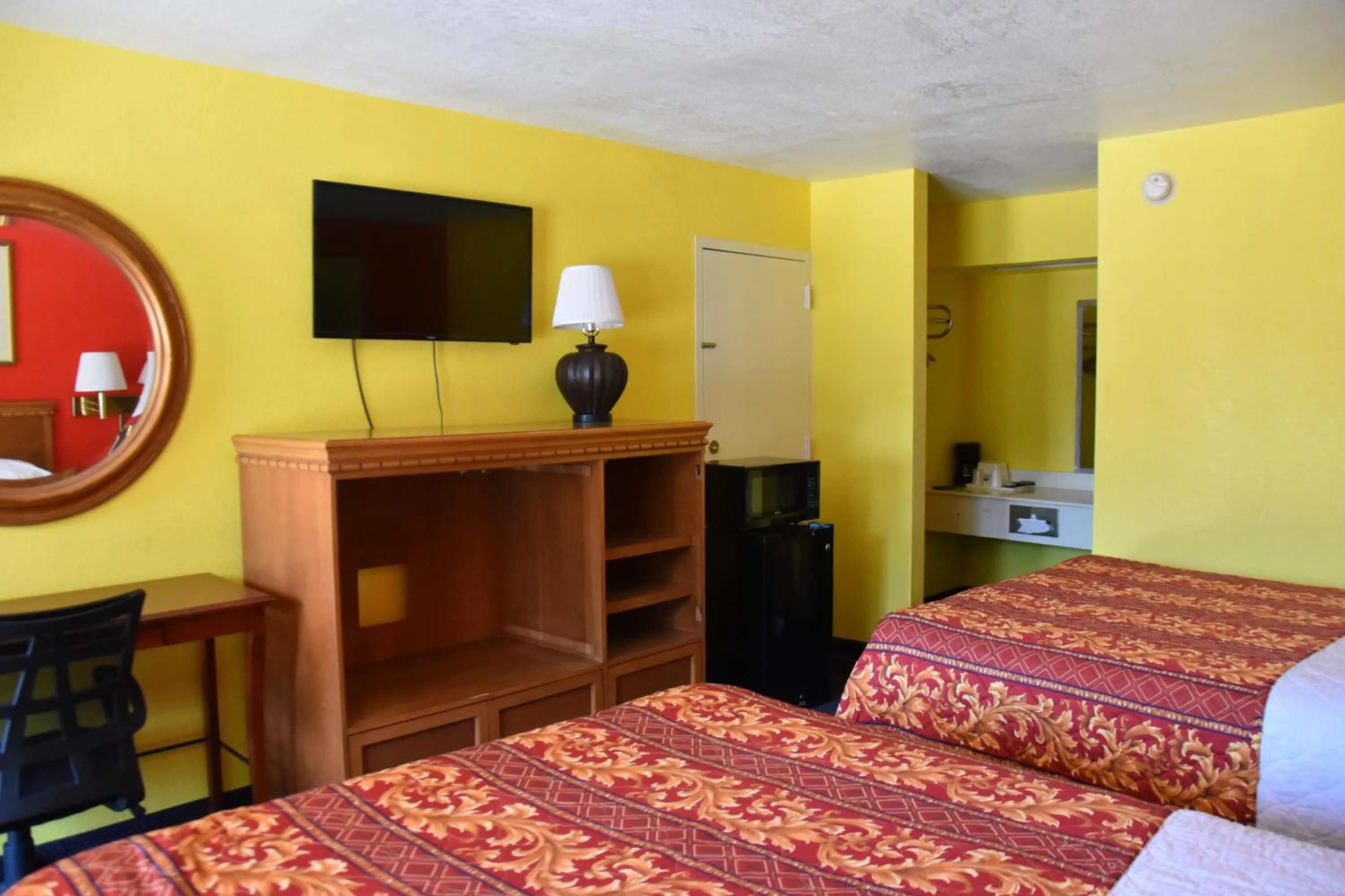 Bed in Homeplace Inn