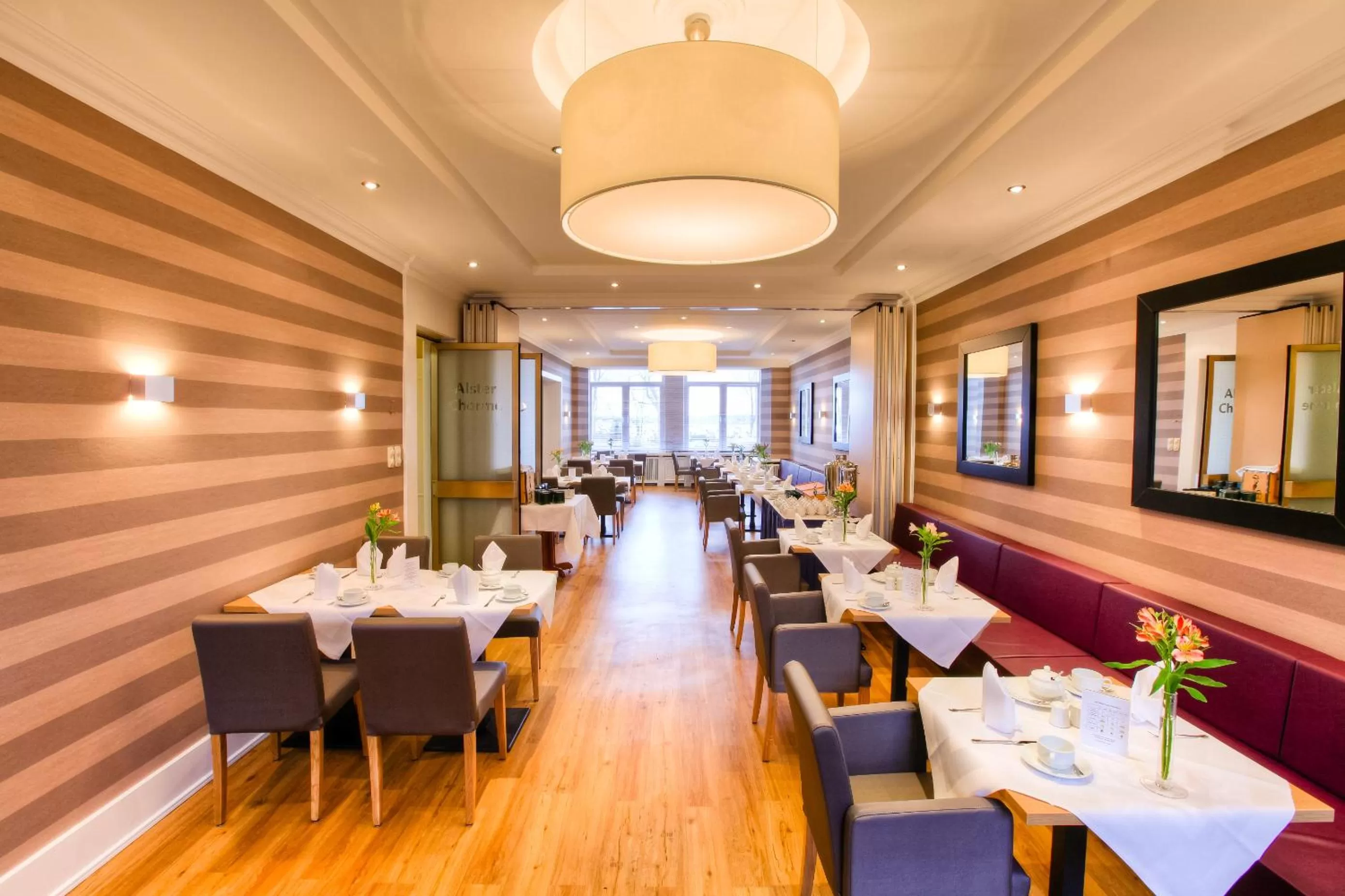 Restaurant/places to eat in Relexa Hotel Bellevue an der Alster