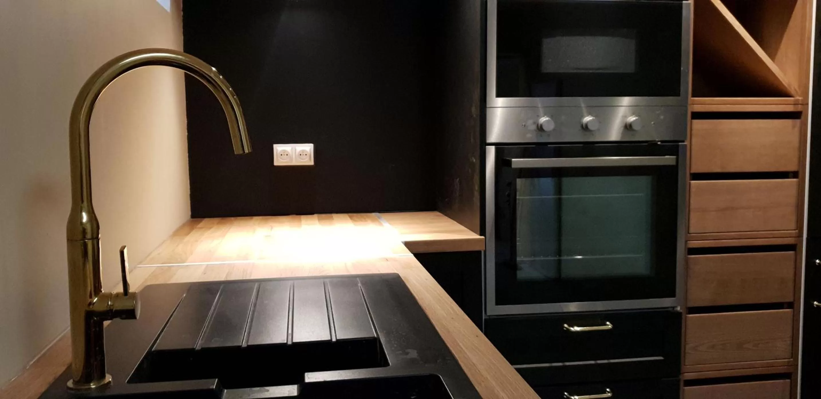 Kitchen or kitchenette in NATURE & CHATEAUX