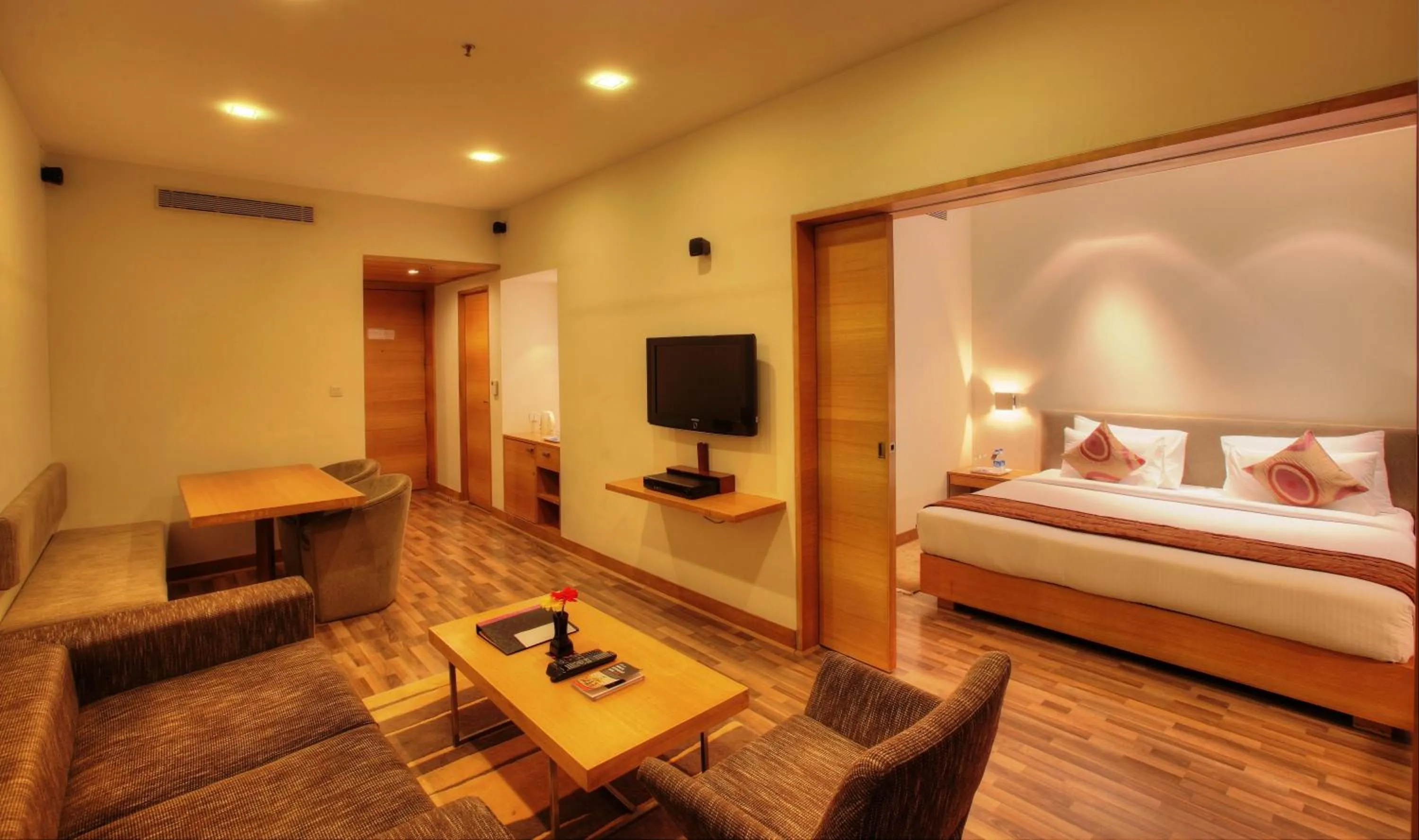 Living room, Bed in Hotel Parc Estique