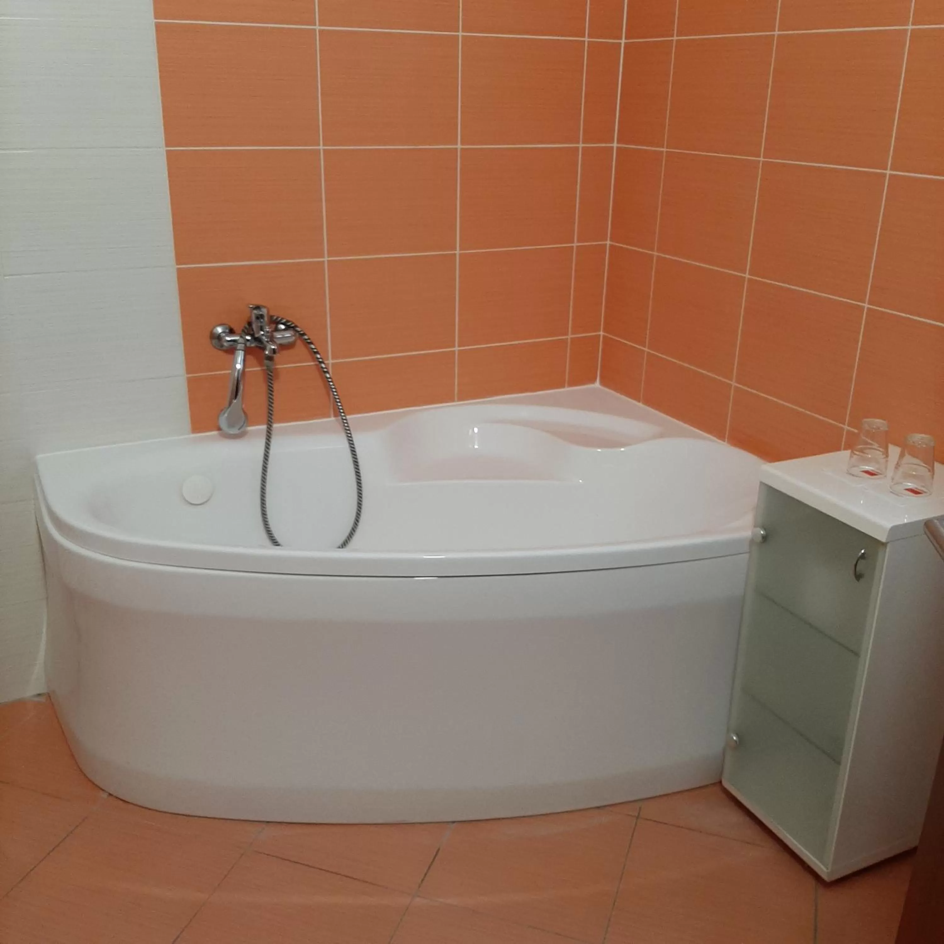 Bathroom in garni Hotel S.O.G.* * *