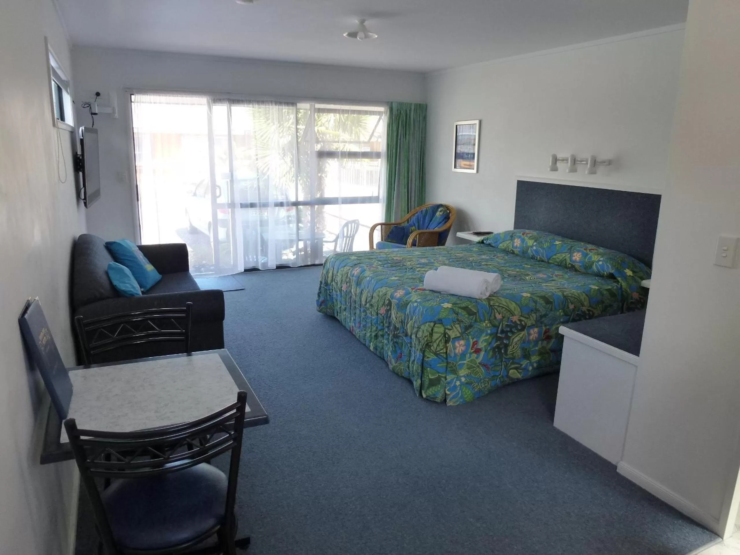 Photo of the whole room in Mana-Nui Motel