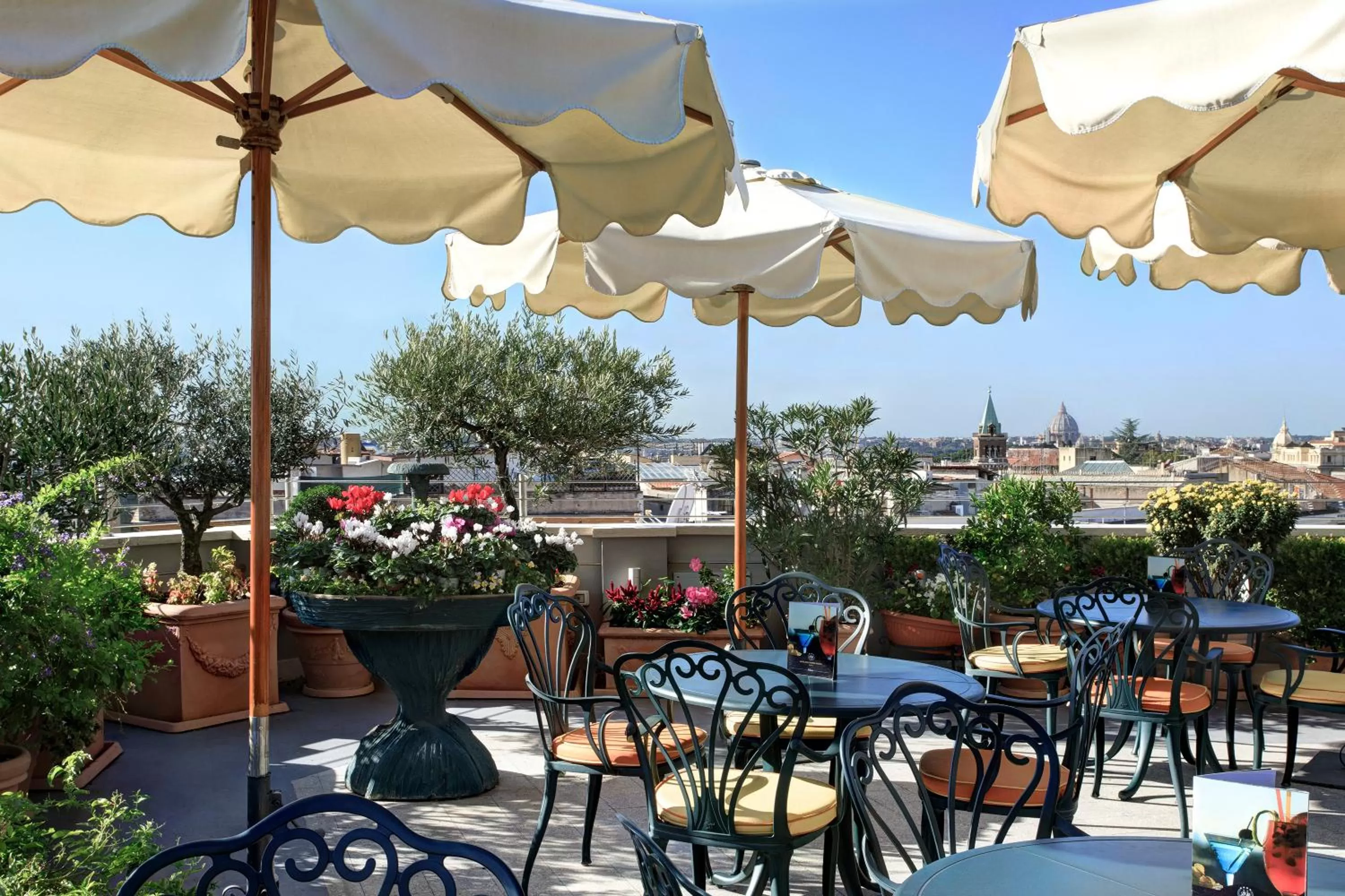 Lounge or bar in Marcella Royal Hotel - Rooftop Garden