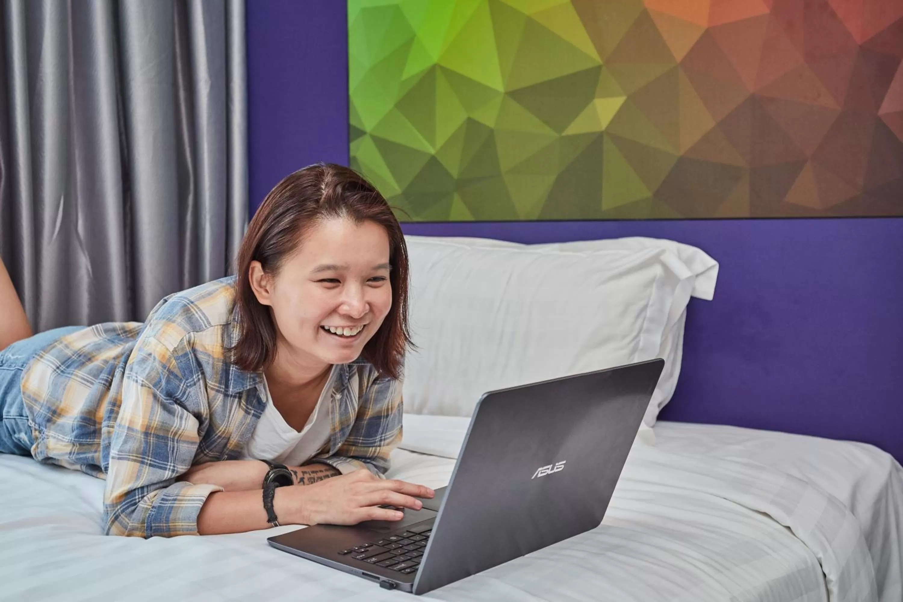 Bed in ibis budget Singapore Ametrine